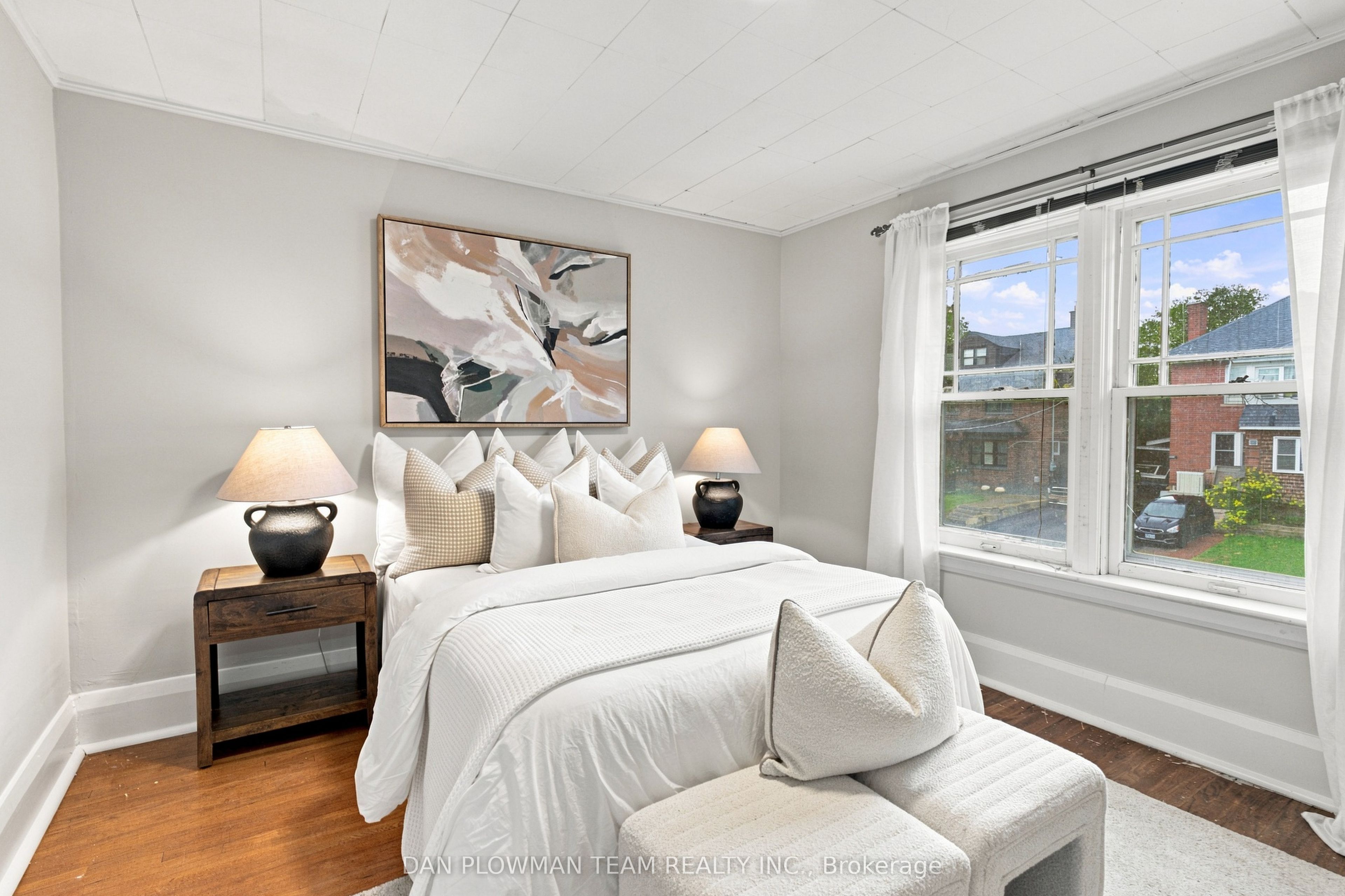 307 William Street E Property Photo 23