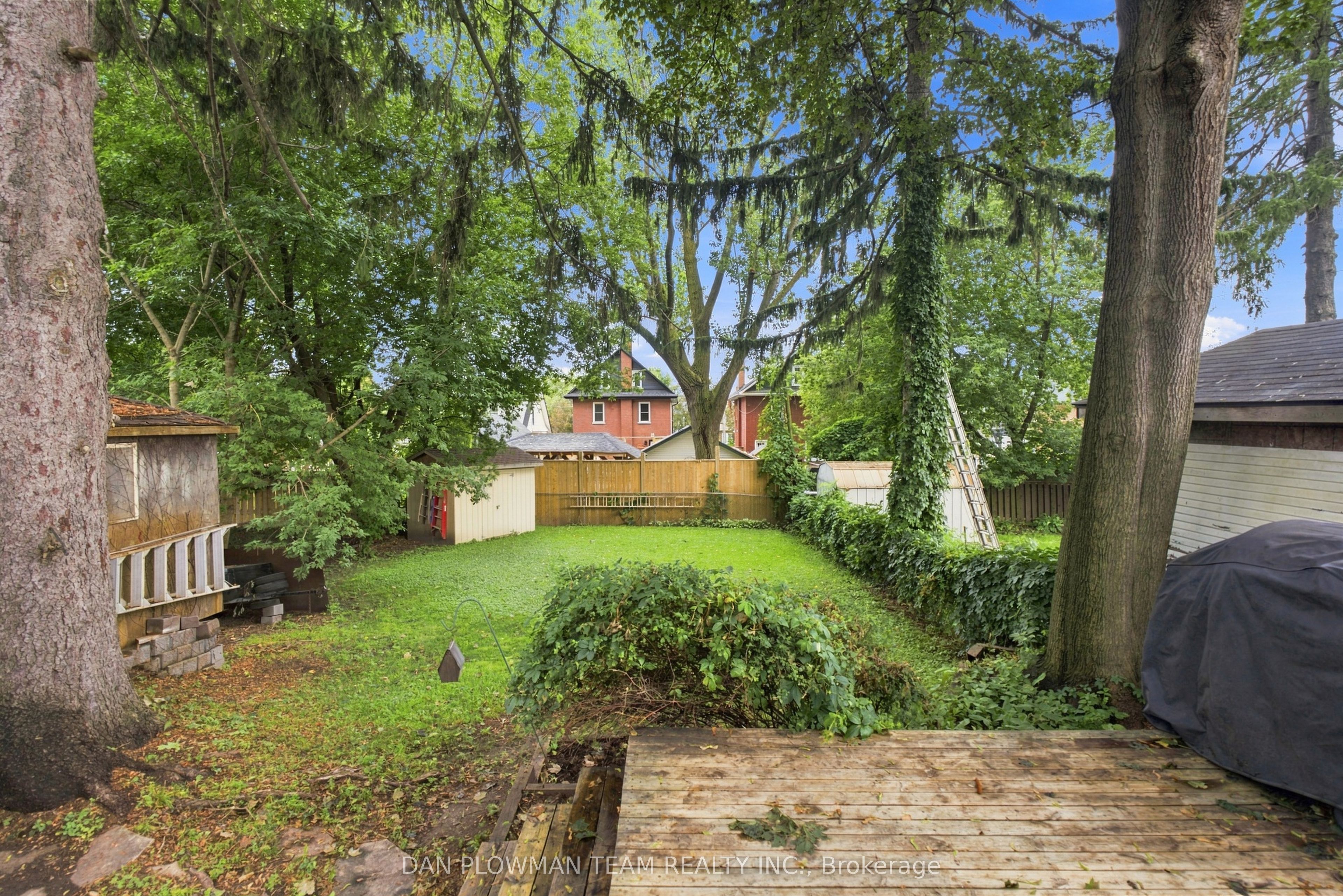 307 William Street E Property Photo 33