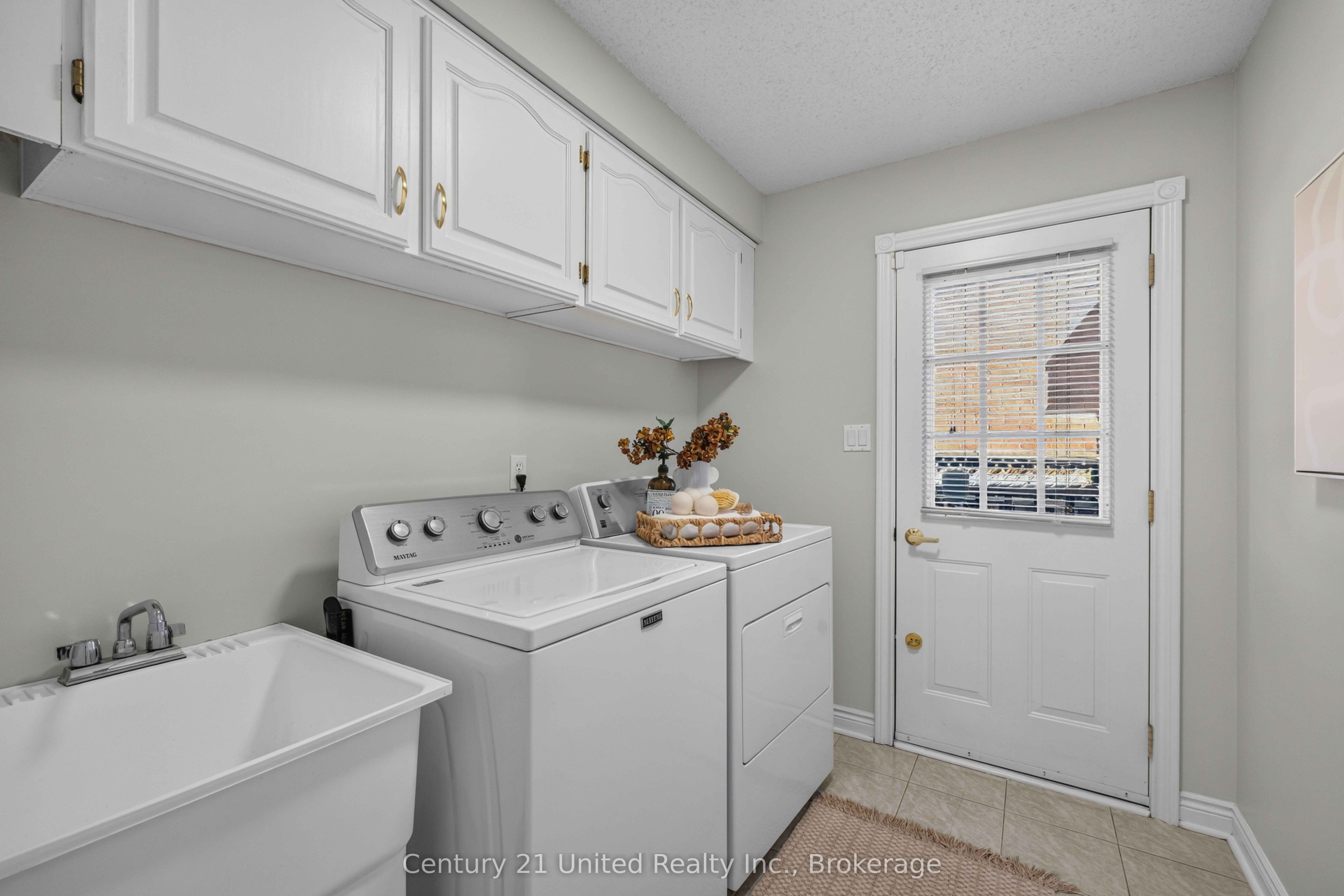 59 Waverly Street Property Photo 17