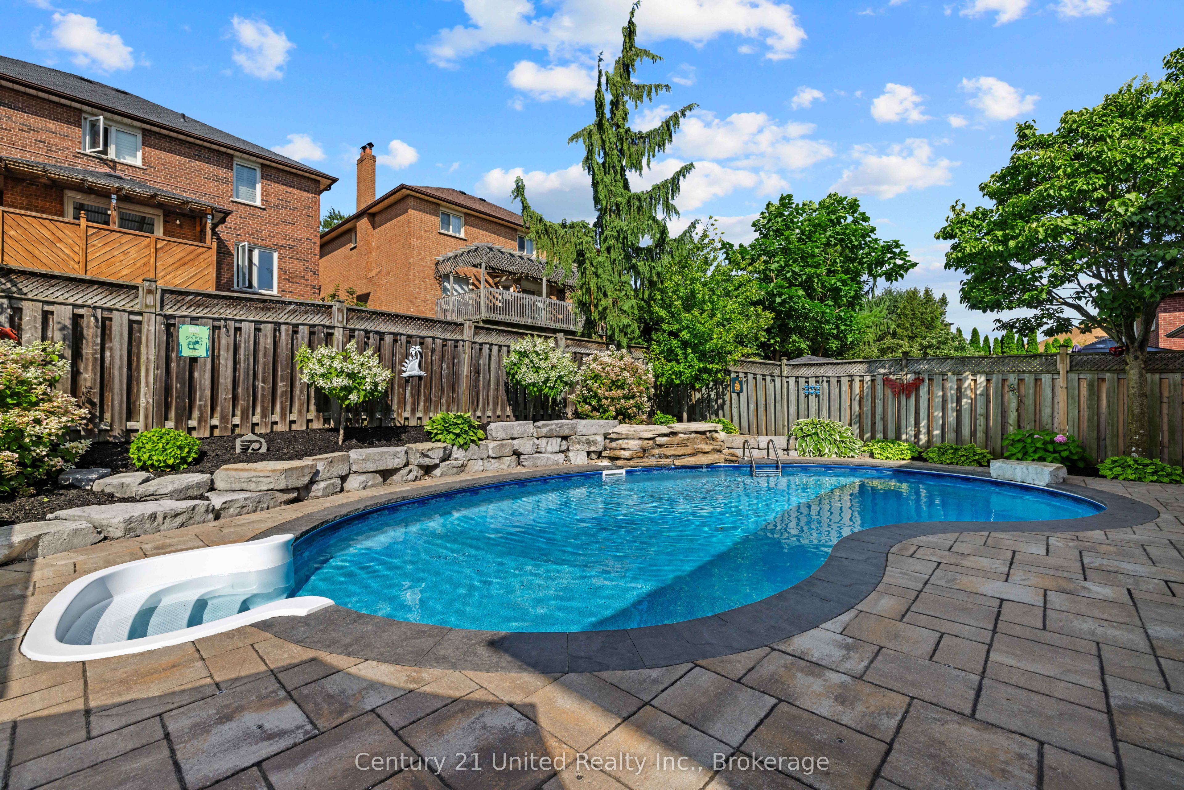59 Waverly Street Property Photo 40