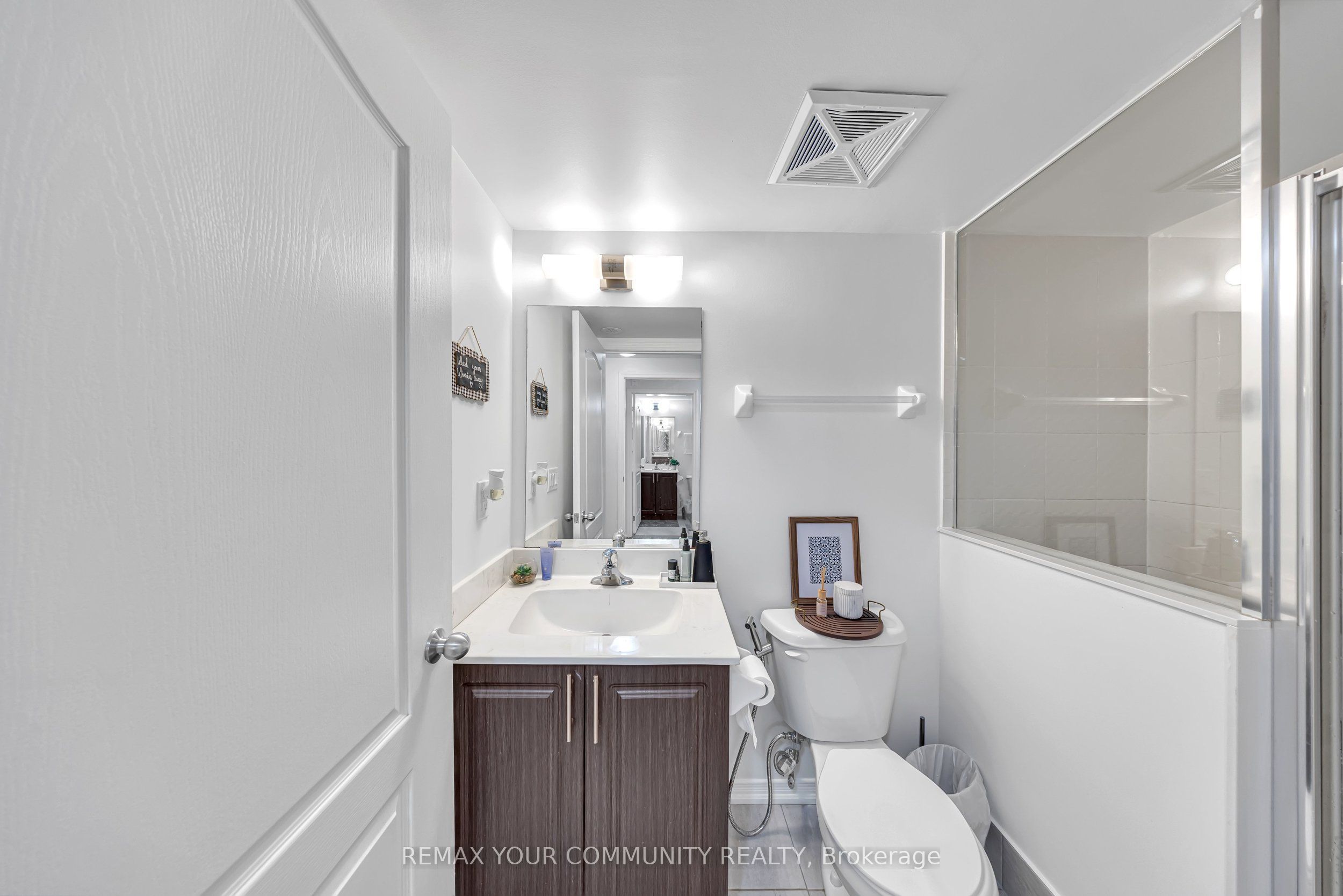 500 Kingbird Grove 120 Property Photo 28