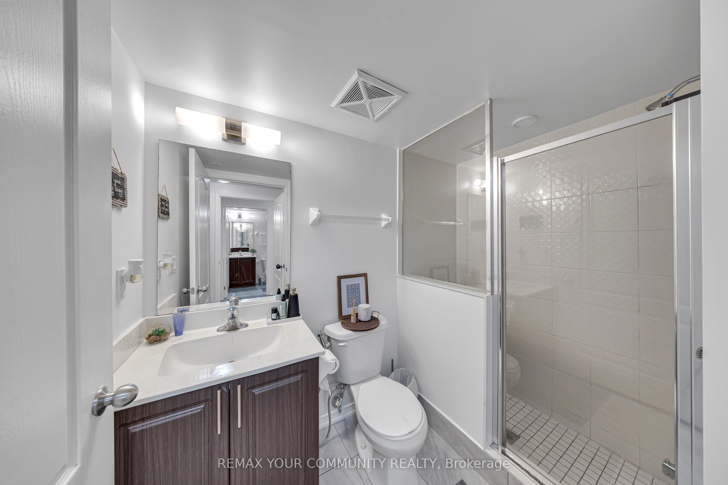 500 Kingbird Grove 120 Property Photo 29