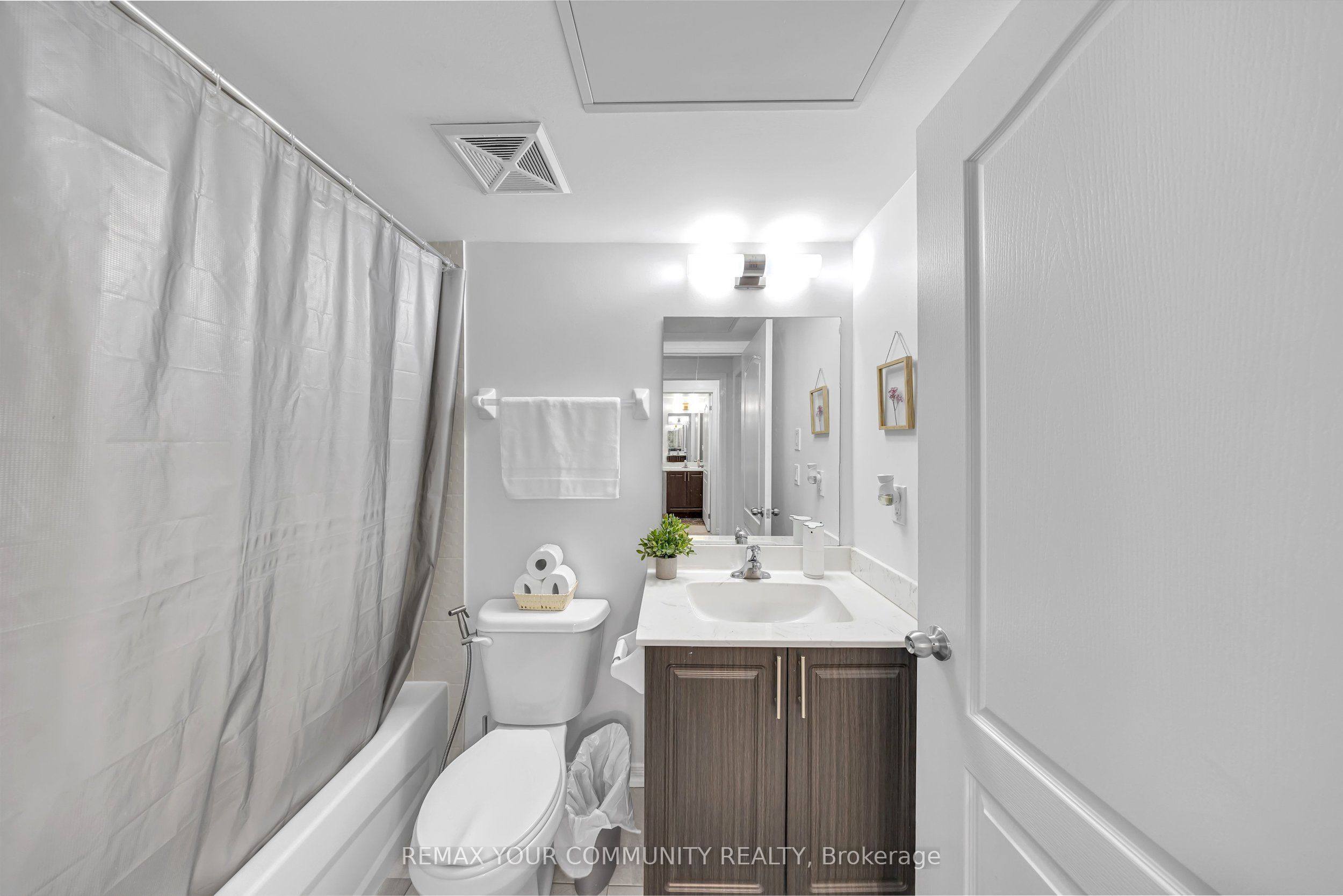 500 Kingbird Grove 120 Property Photo 31