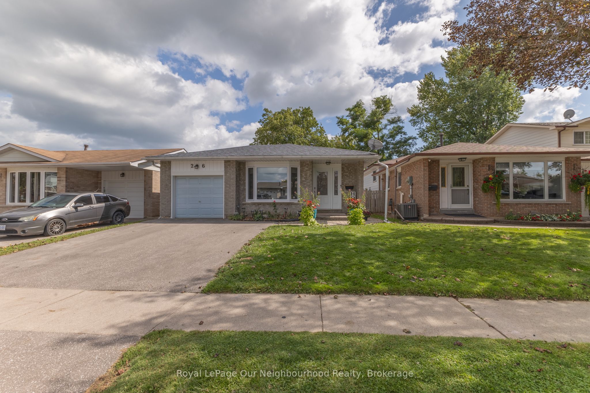 26 Ashdale Crescent Property Photo 2