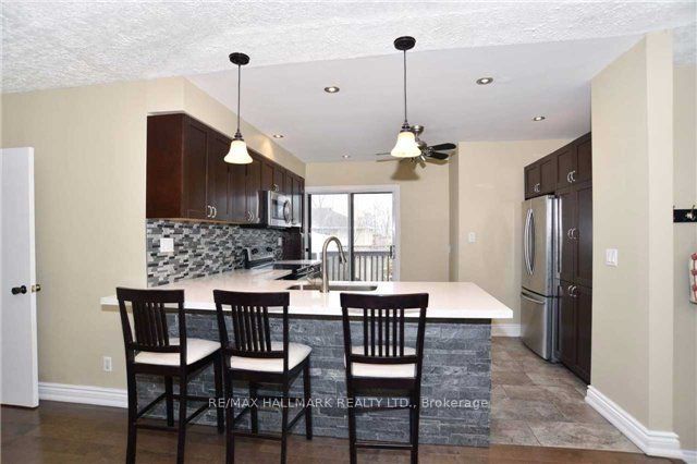 94 Hurley Road #upper Property Photo 7