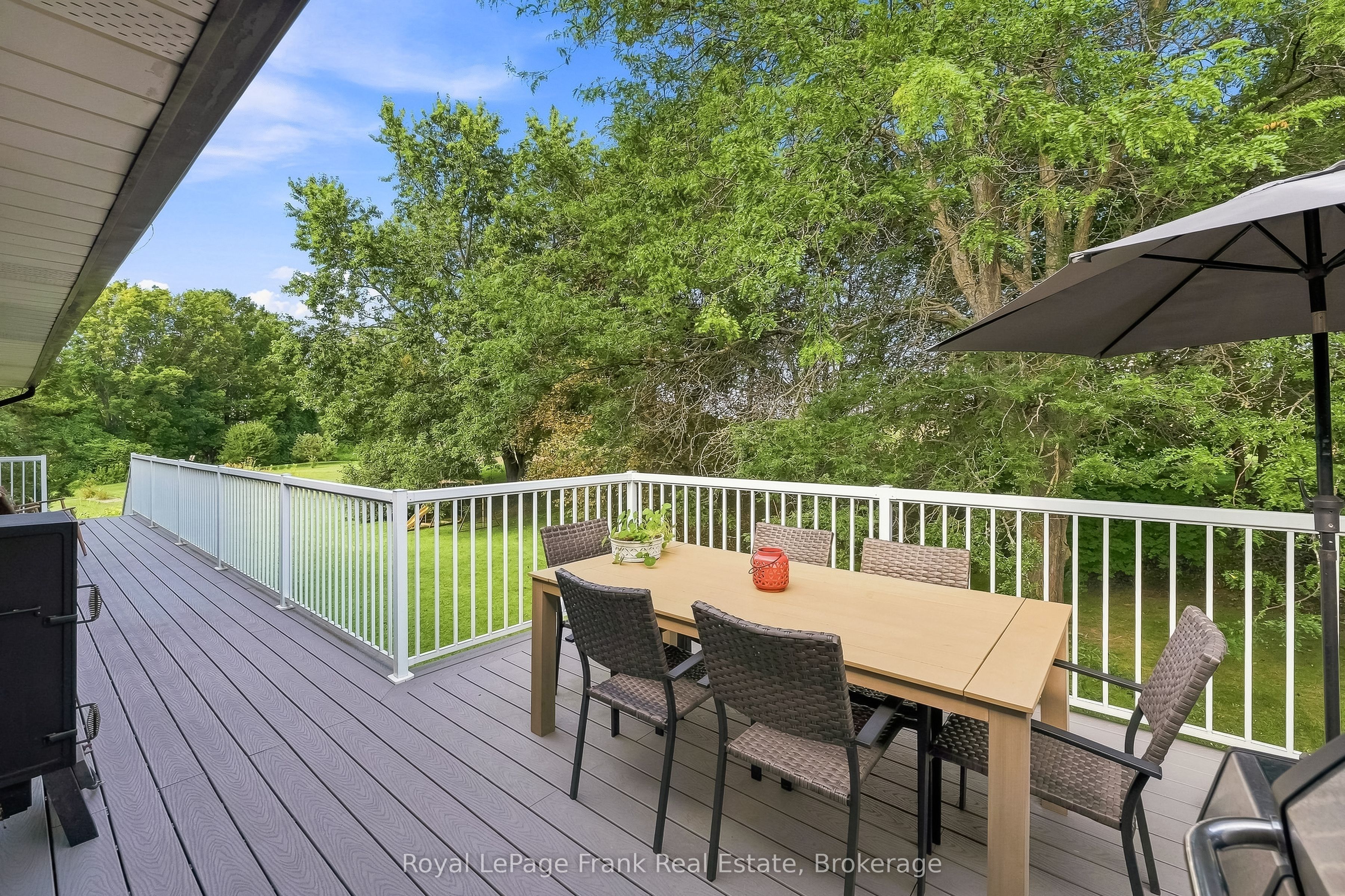 2407 Ashbridge Road Property Photo 33