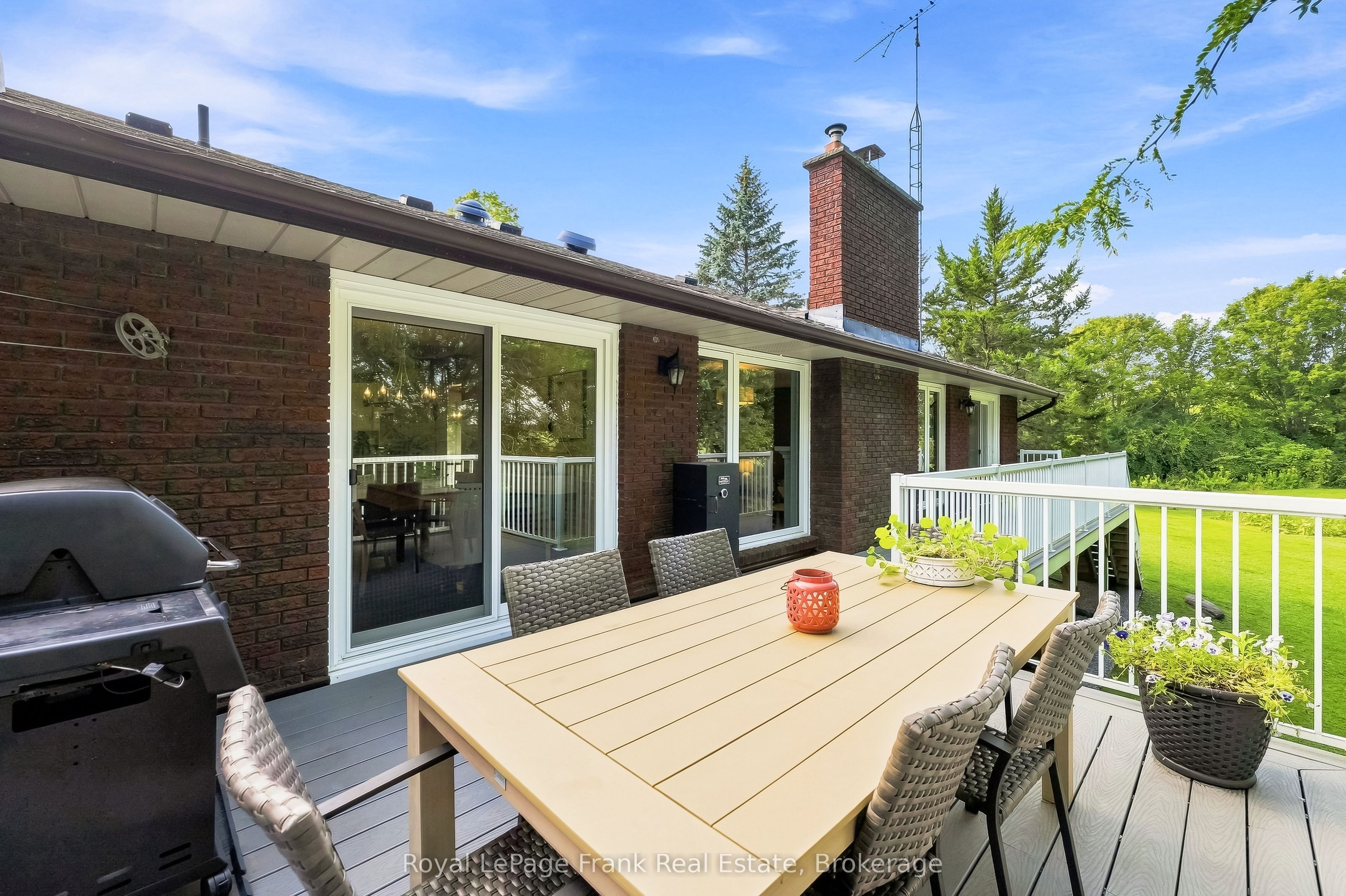 2407 Ashbridge Road Property Photo 35