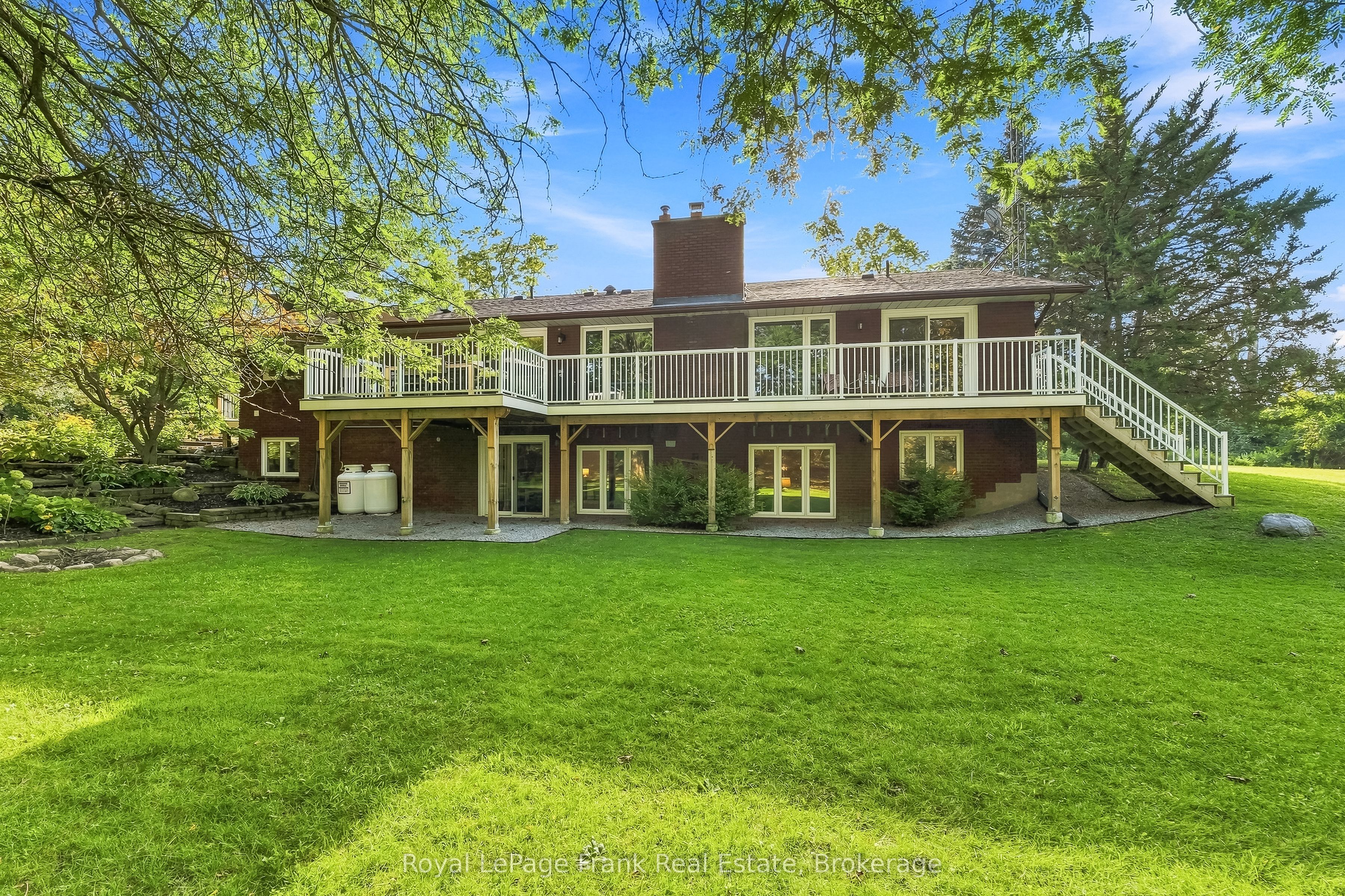 2407 Ashbridge Road Property Photo 41