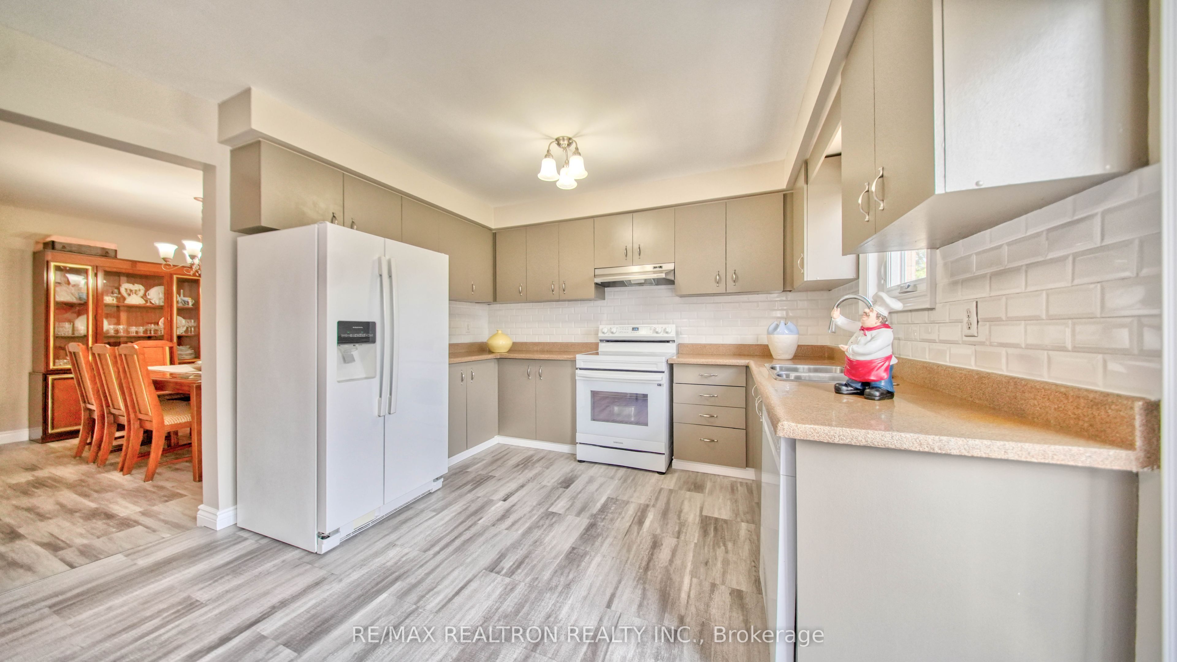 3 Raine Drive Property Photo 17