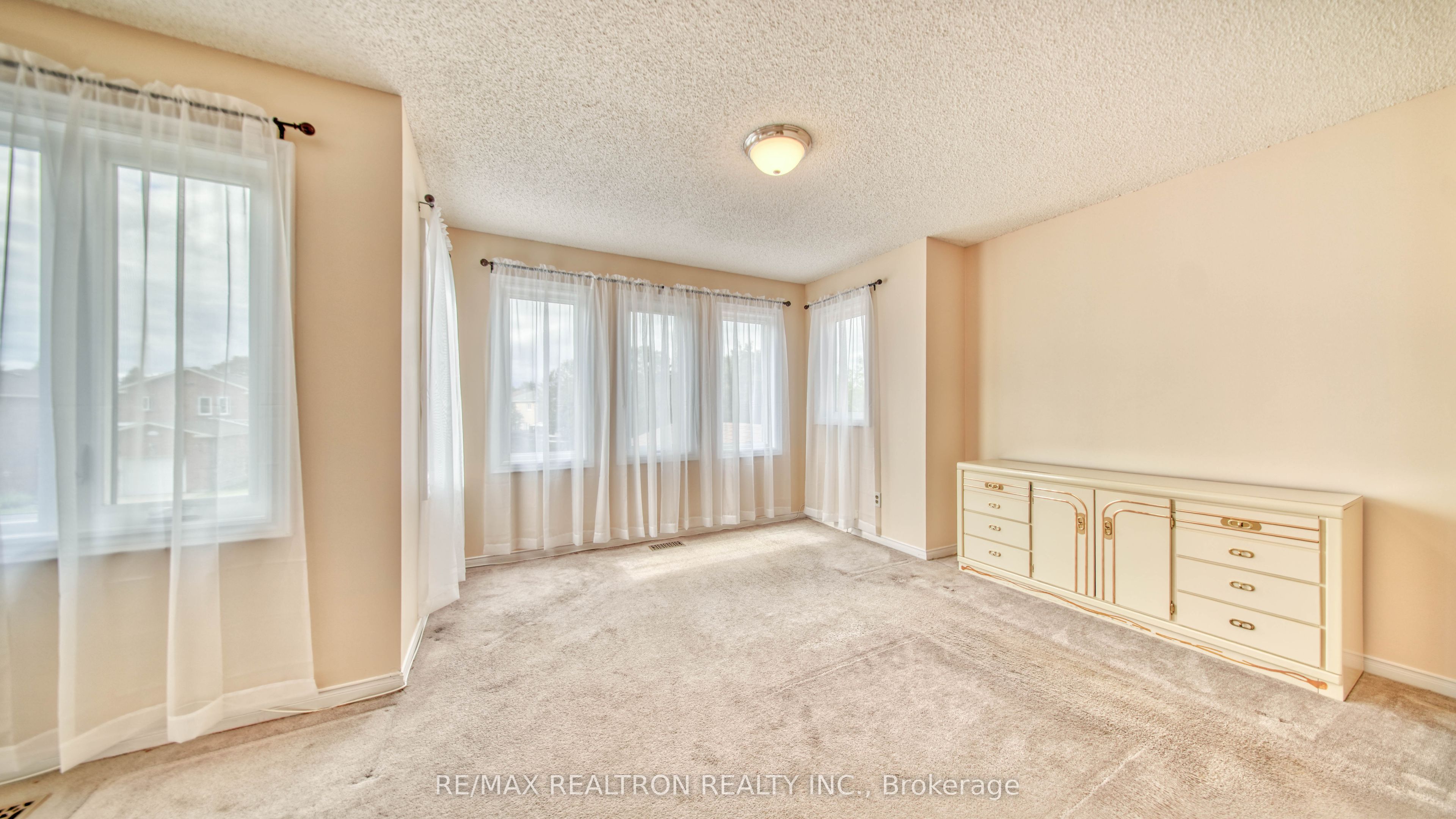 3 Raine Drive Property Photo 23
