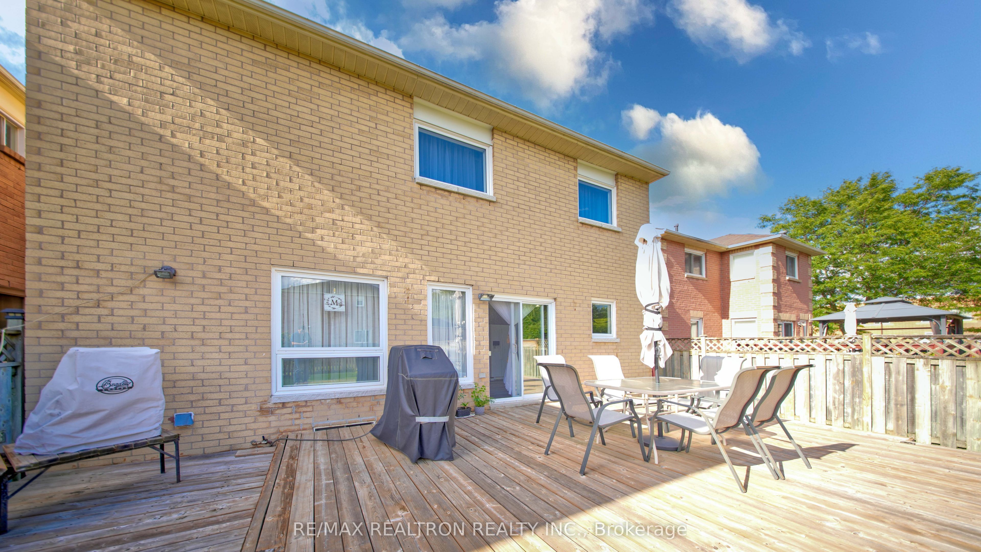 3 Raine Drive Property Photo 35