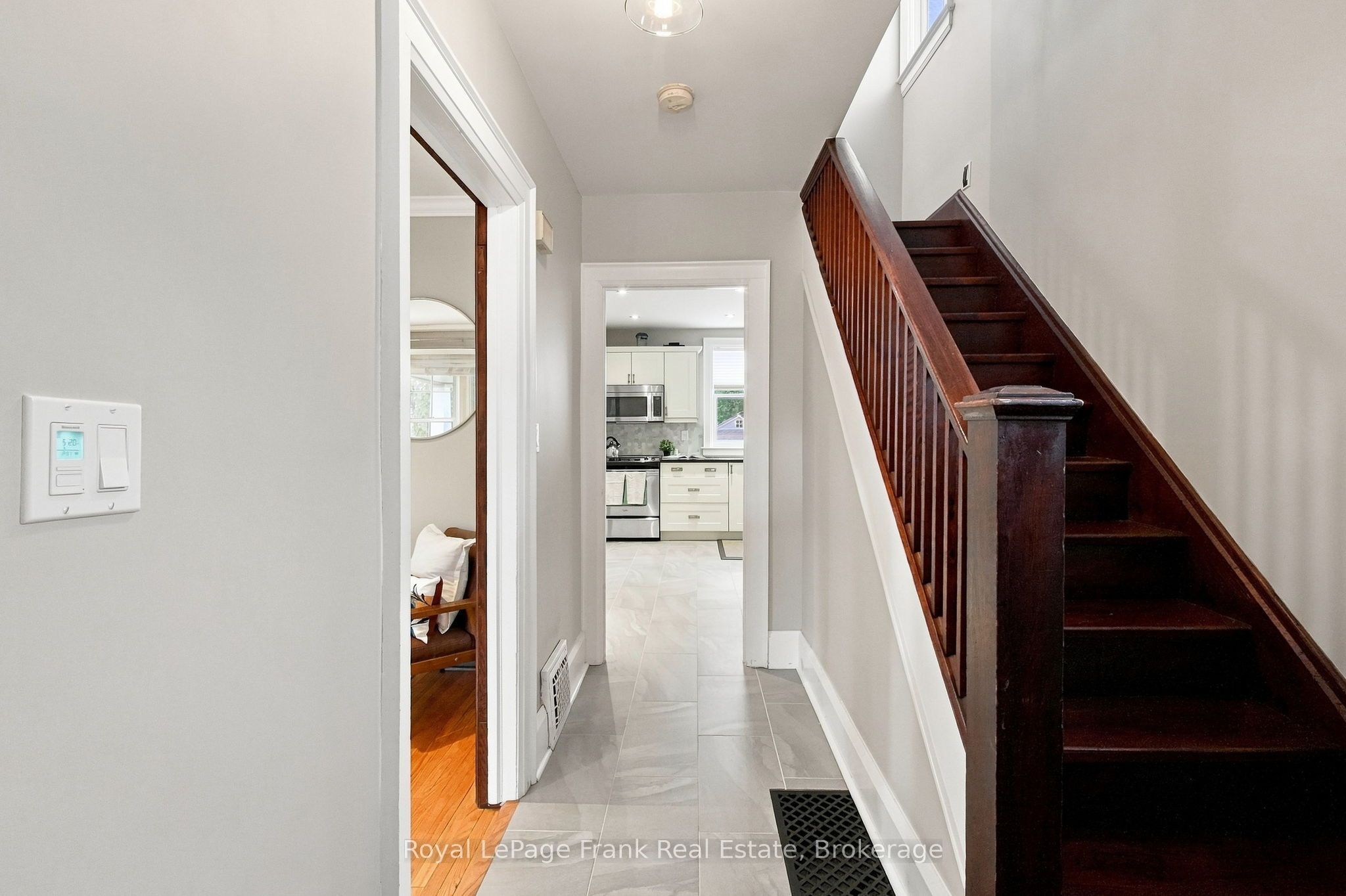 44 Mclaughlin Boulevard Property Photo 5