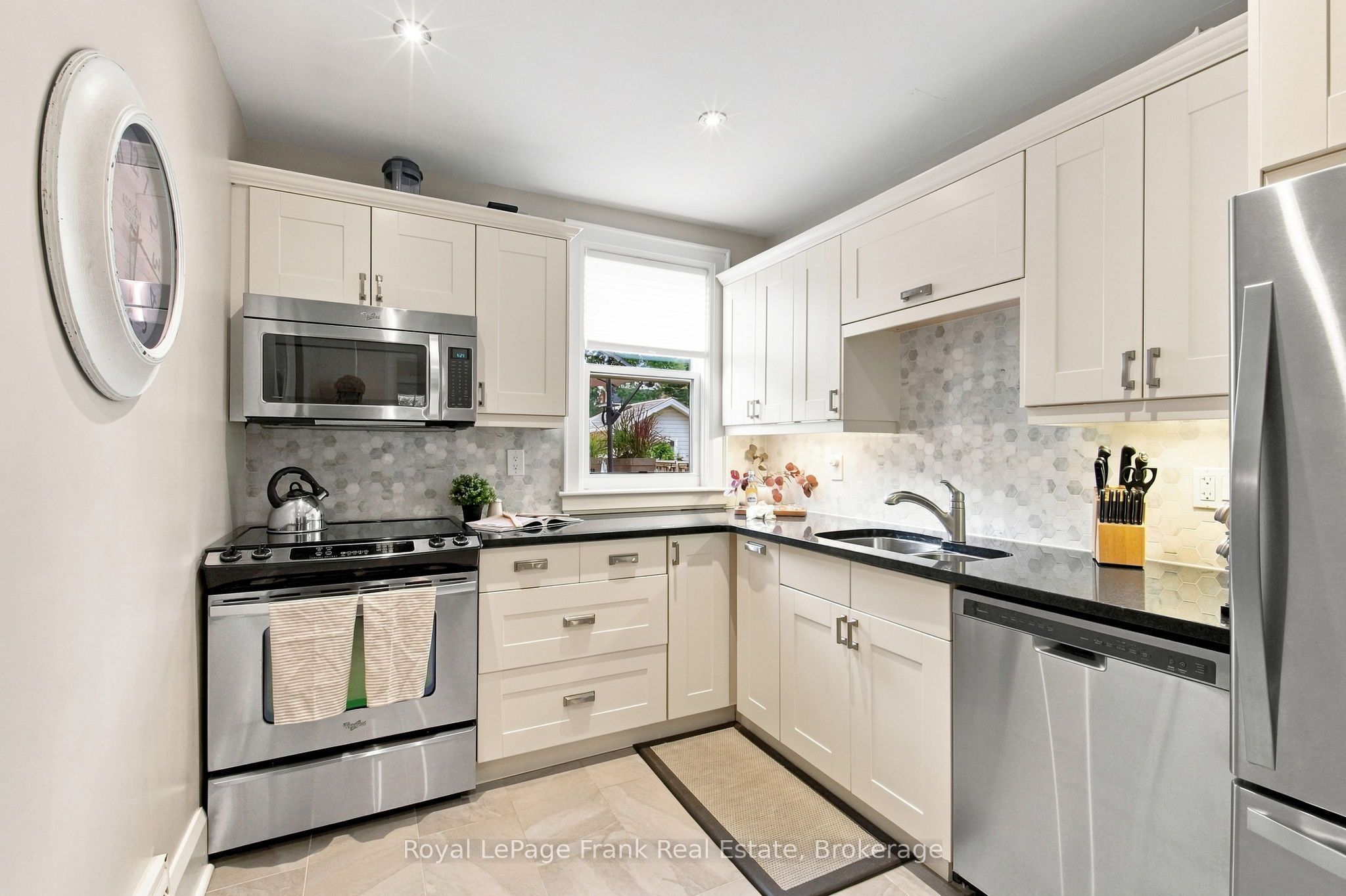 44 Mclaughlin Boulevard Property Photo 10