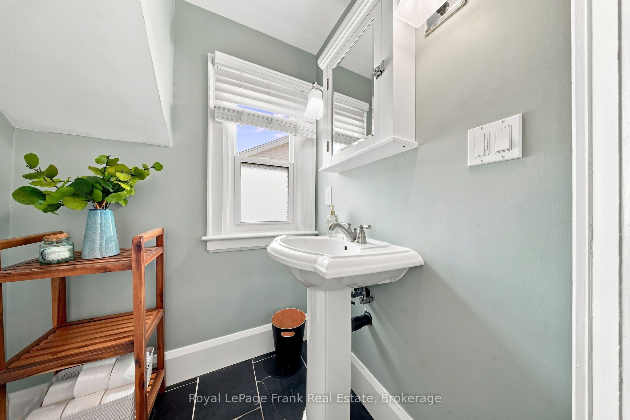 44 Mclaughlin Boulevard Property Photo 25