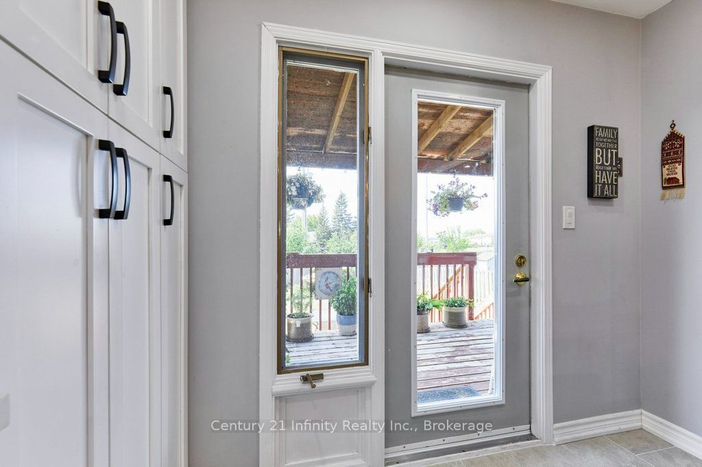8 Murkar Crescent Property Photo 7
