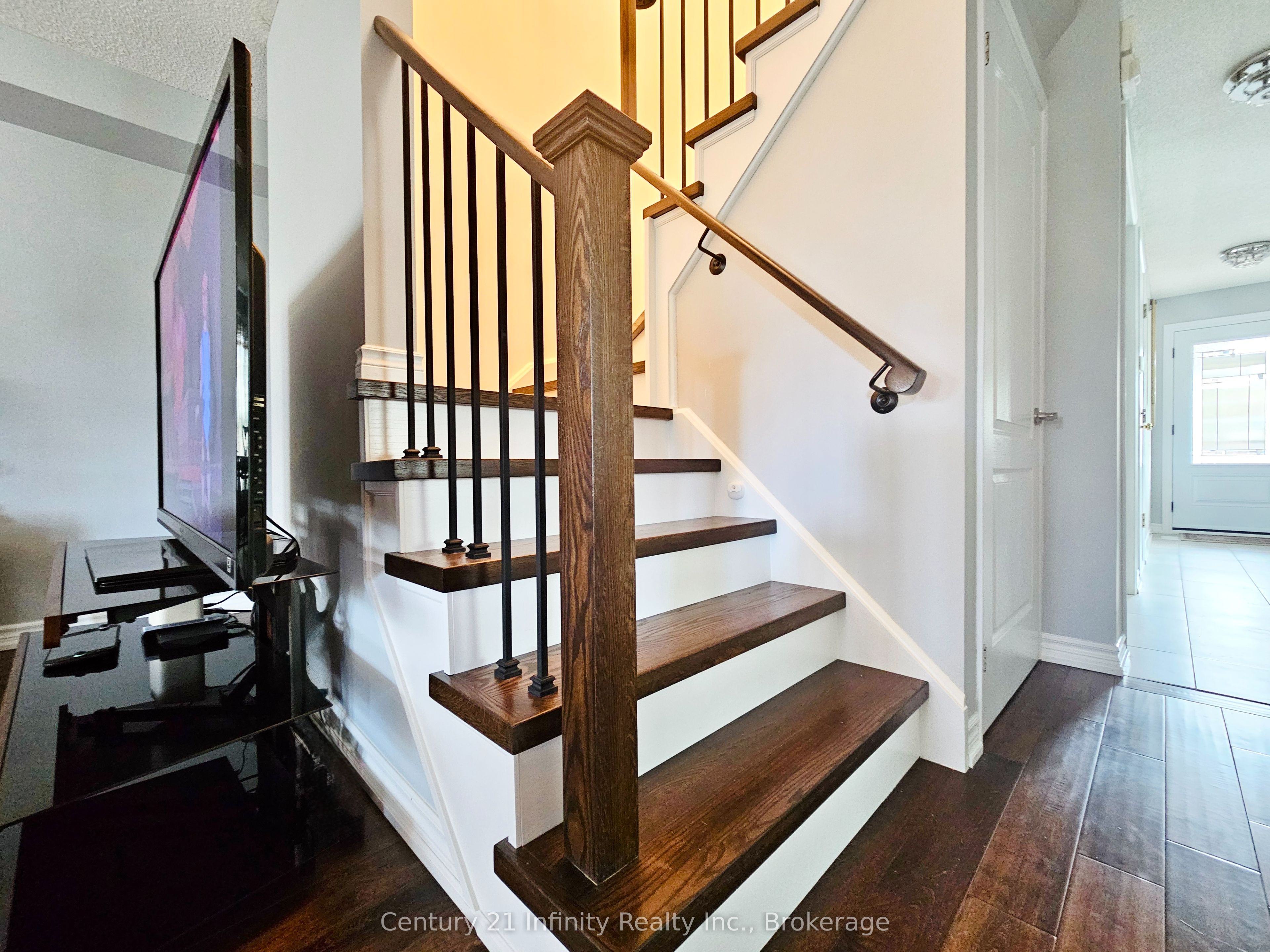 8 Murkar Crescent Property Photo 16
