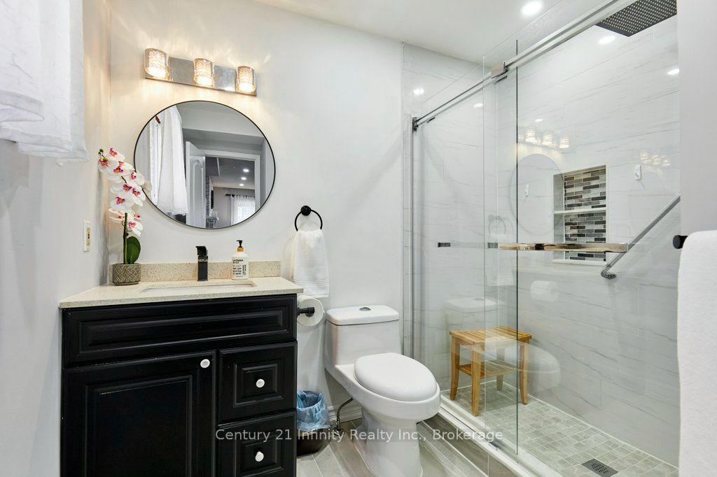 8 Murkar Crescent Property Photo 17