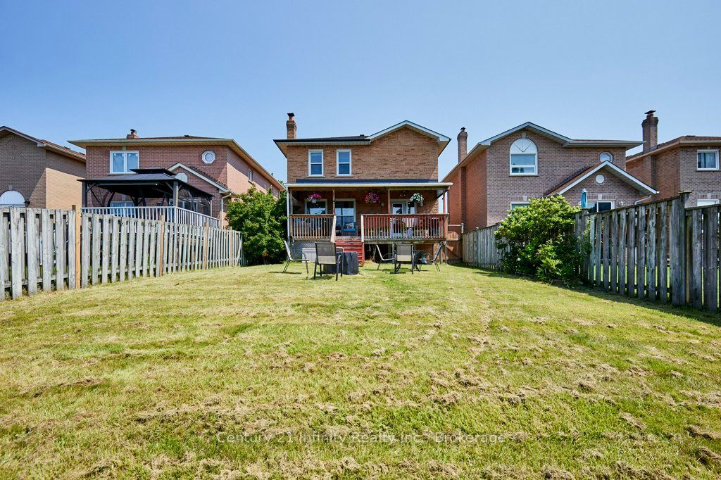 8 Murkar Crescent Property Photo 40