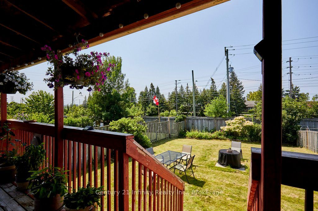 8 Murkar Crescent Property Photo 43