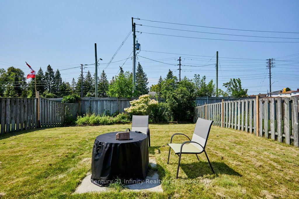 8 Murkar Crescent Property Photo 44
