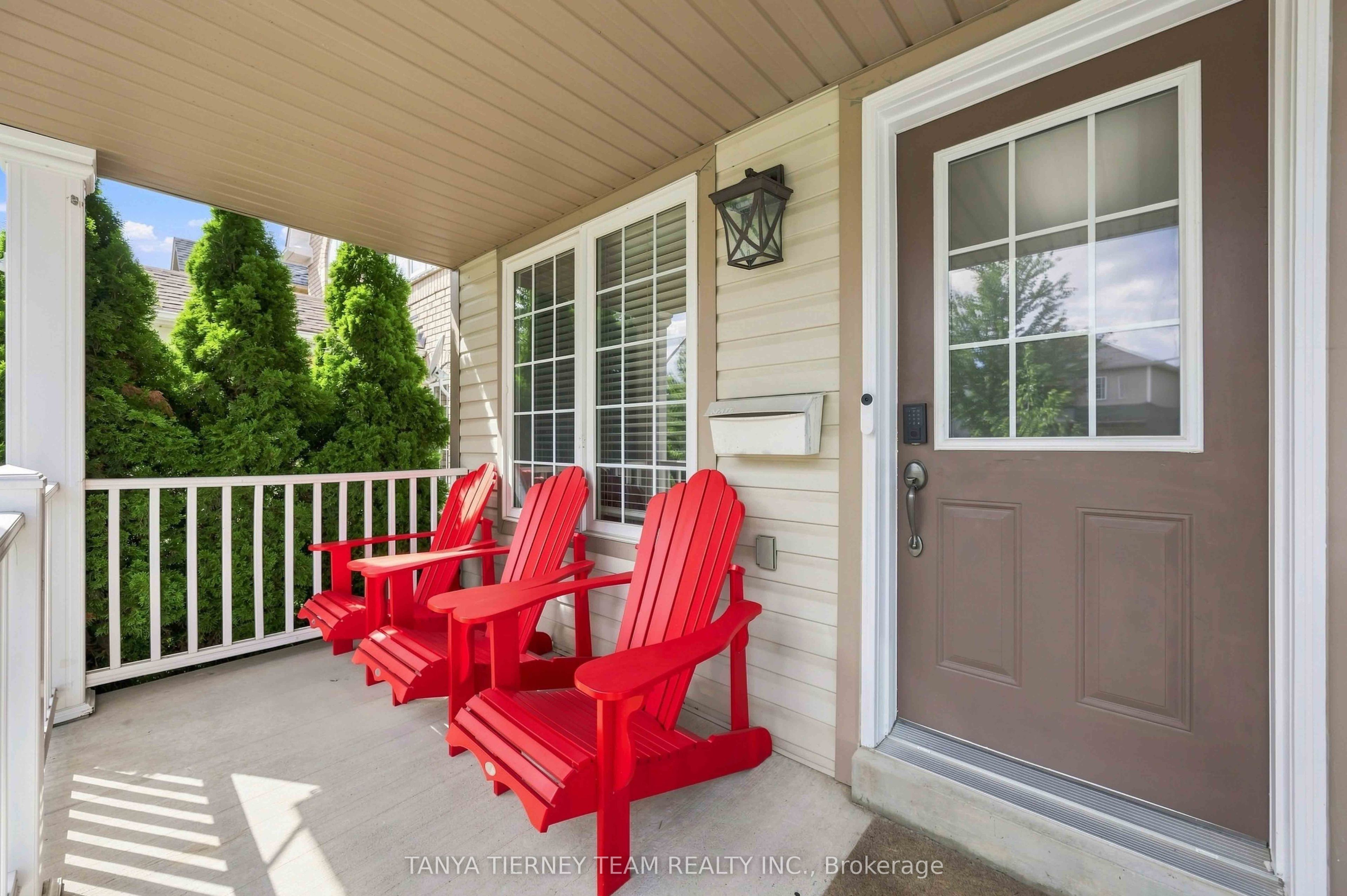 828 Taggart Crescent Property Photo 4