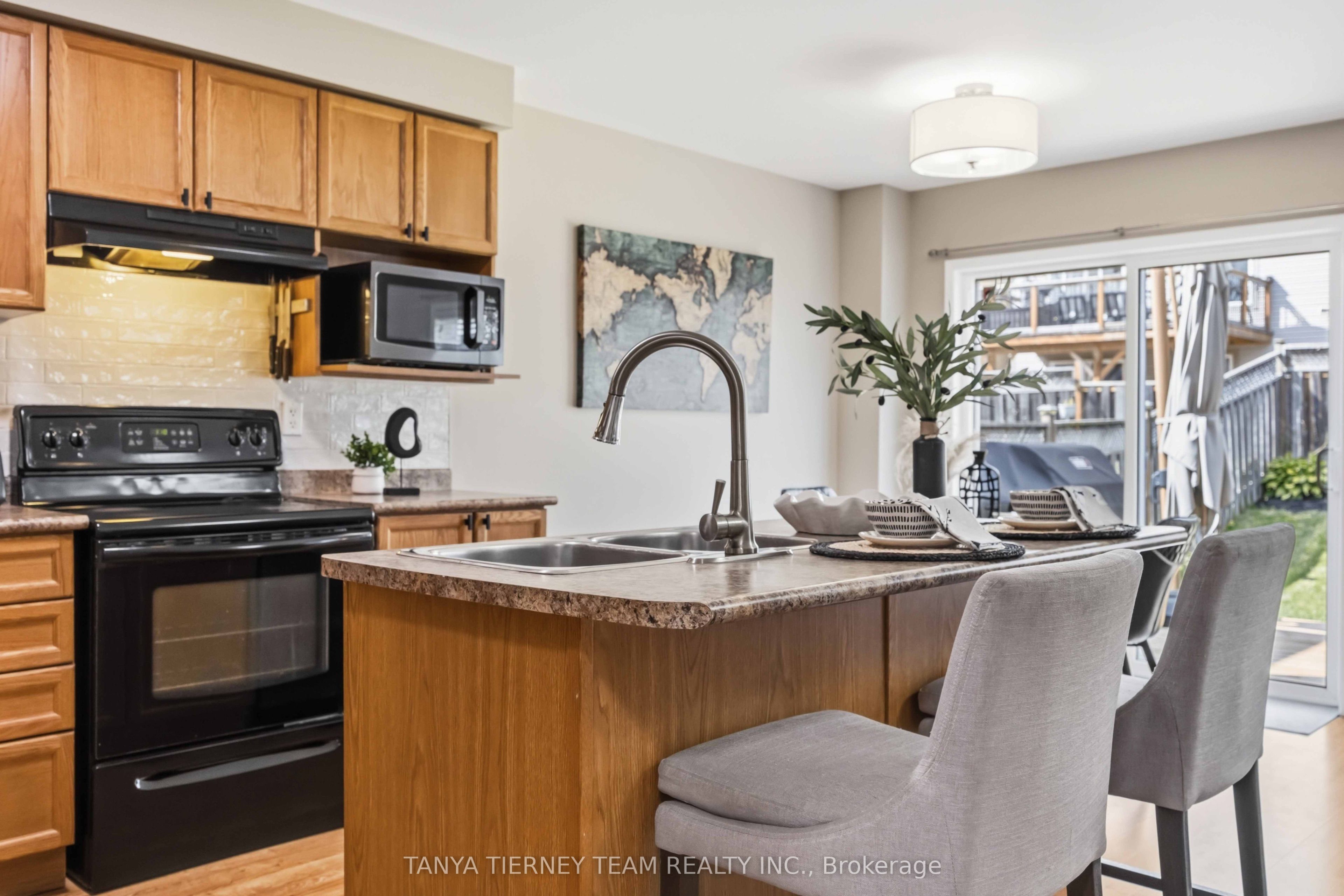 828 Taggart Crescent Property Photo 14