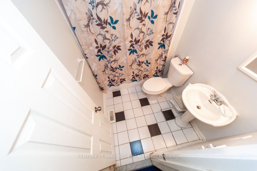 48 Dunthorne Court Property Photo 32