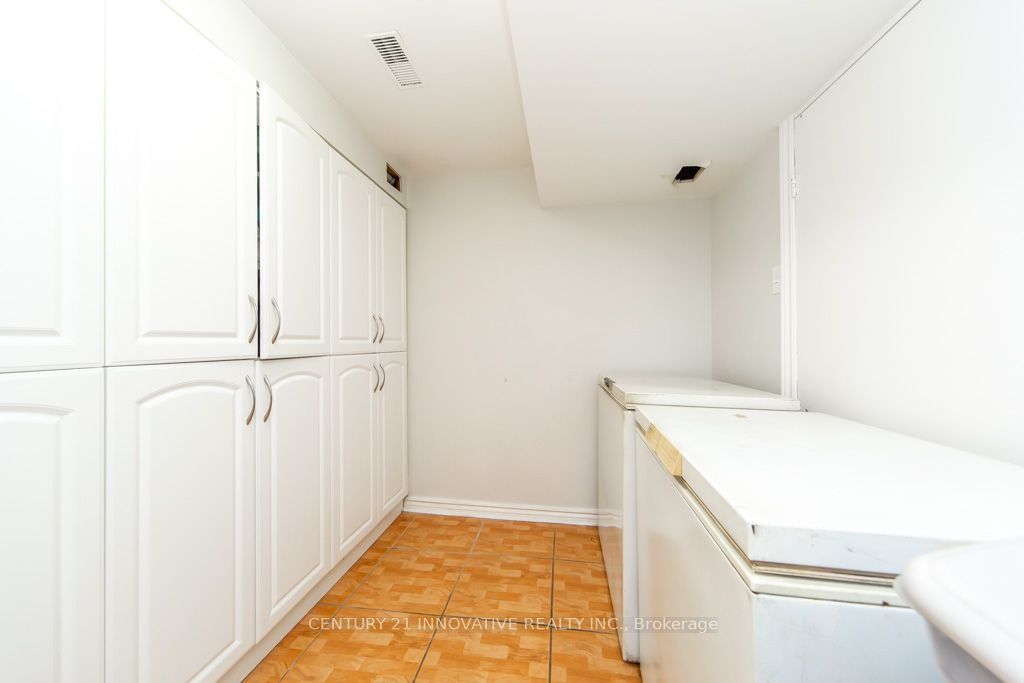 48 Dunthorne Court Property Photo 38