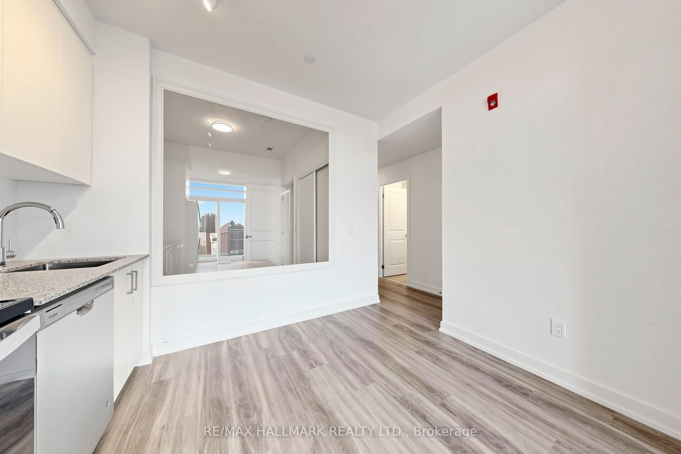 1010 Dundas Street E 517 Property Photo 17