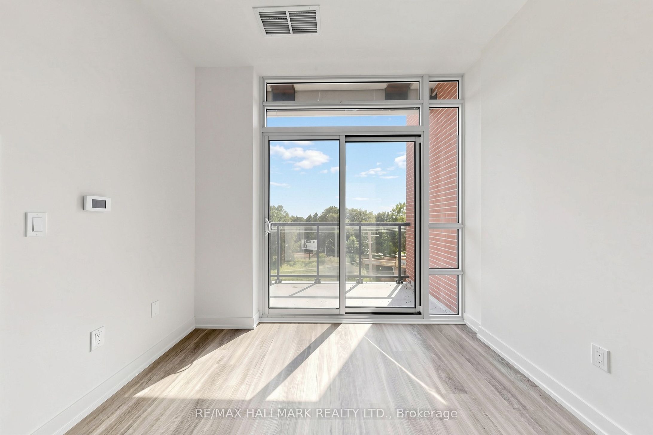 1010 Dundas Street E 517 Property Photo 21