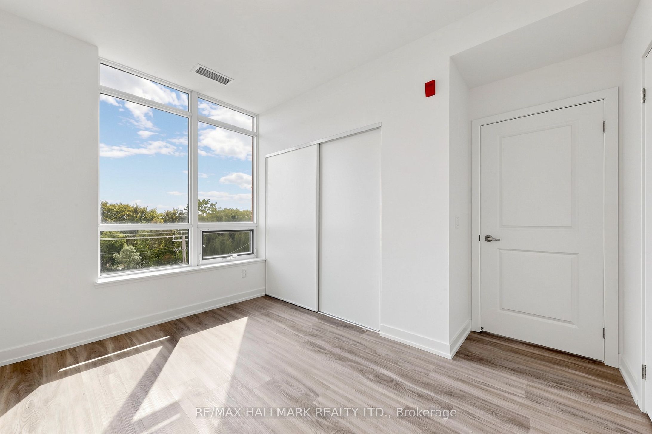 1010 Dundas Street E 517 Property Photo 27