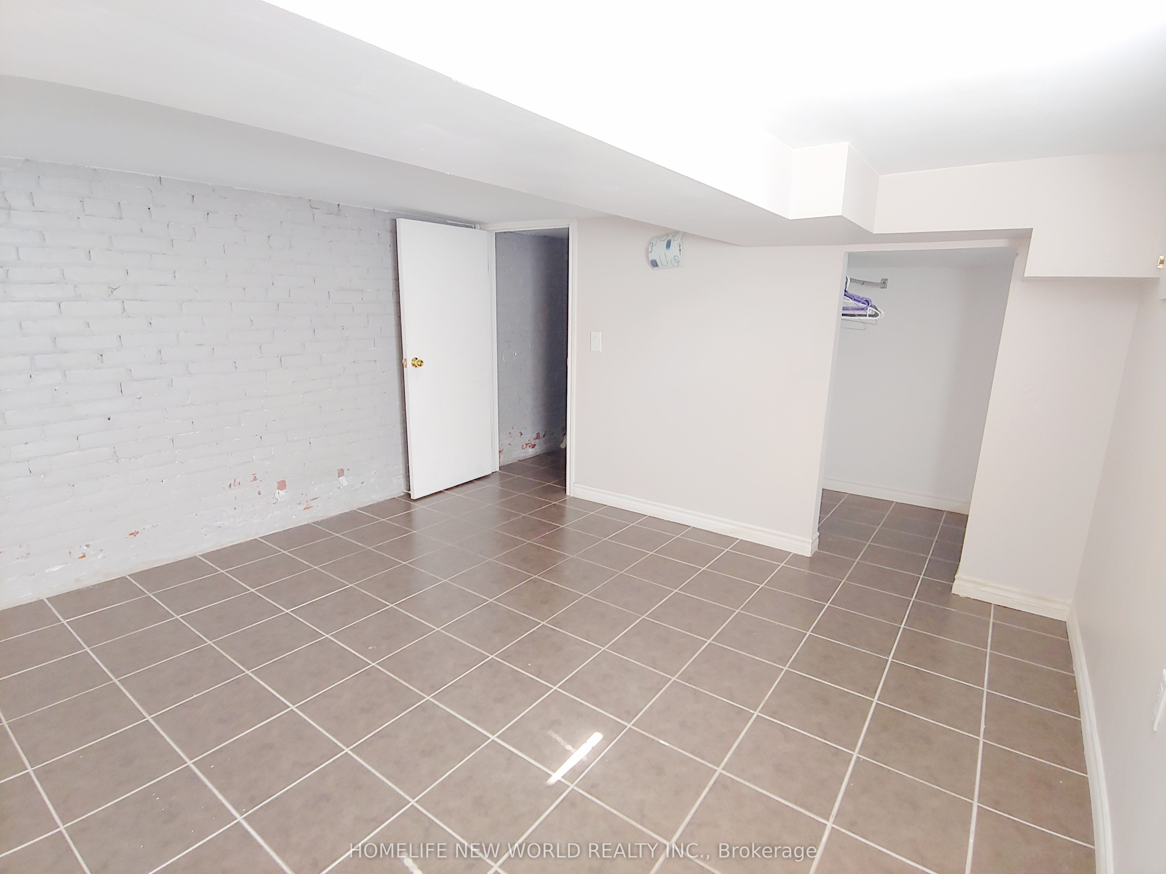 35 East Lynn Avenue Main Property Photo 6