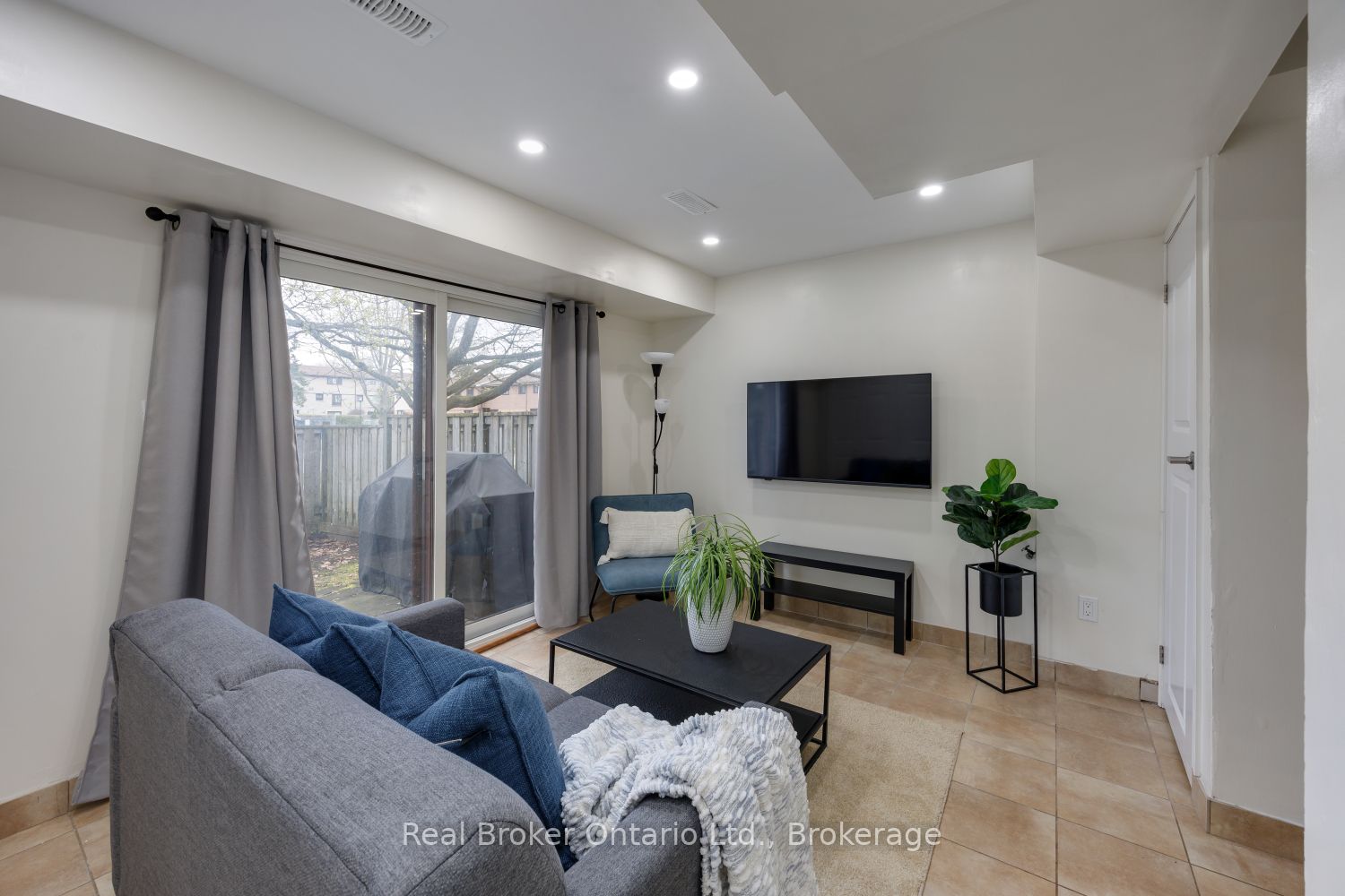 220 Ormond Drive 30 Property Photo 21