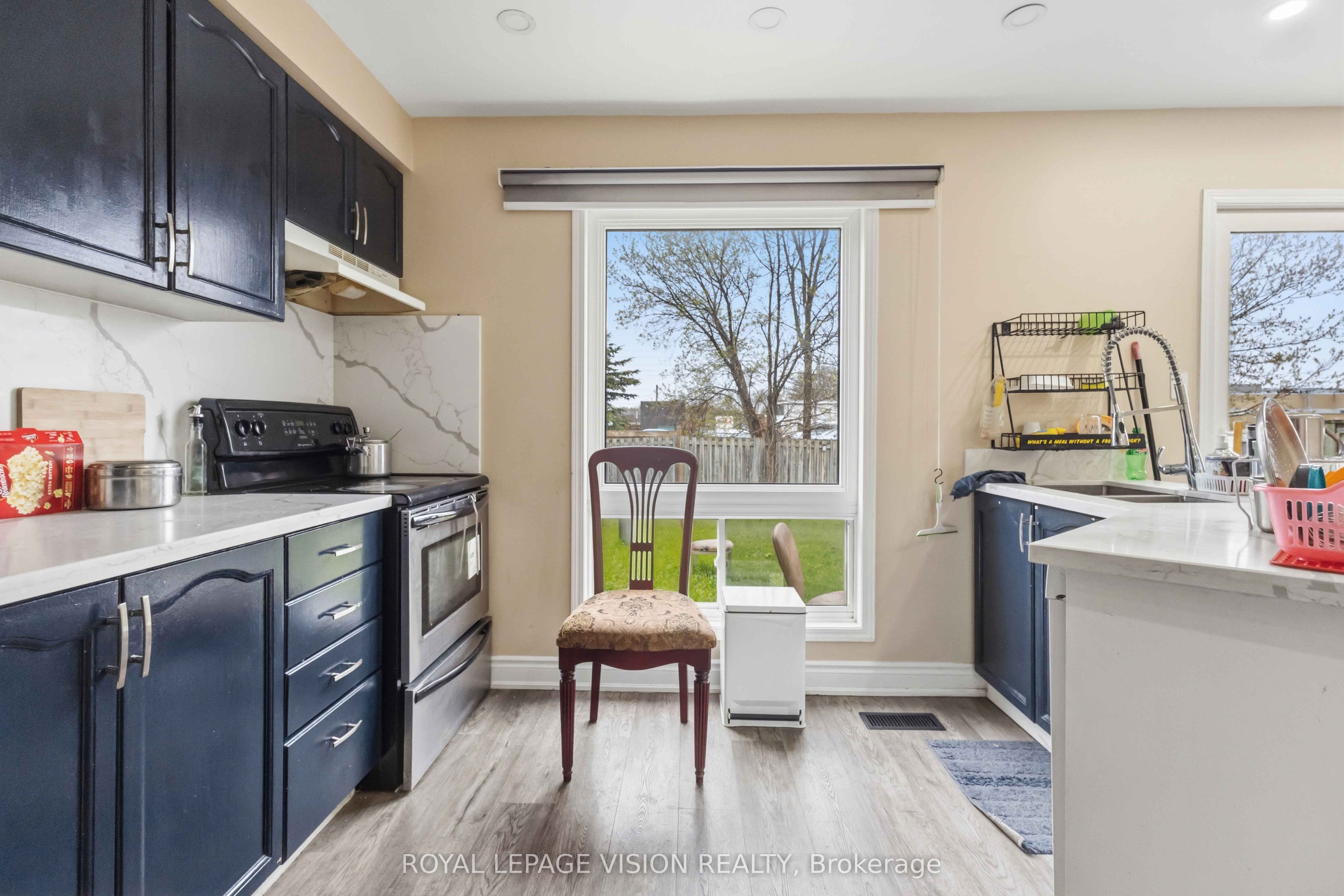 1815 Dalhousie Crescent Property Photo 5