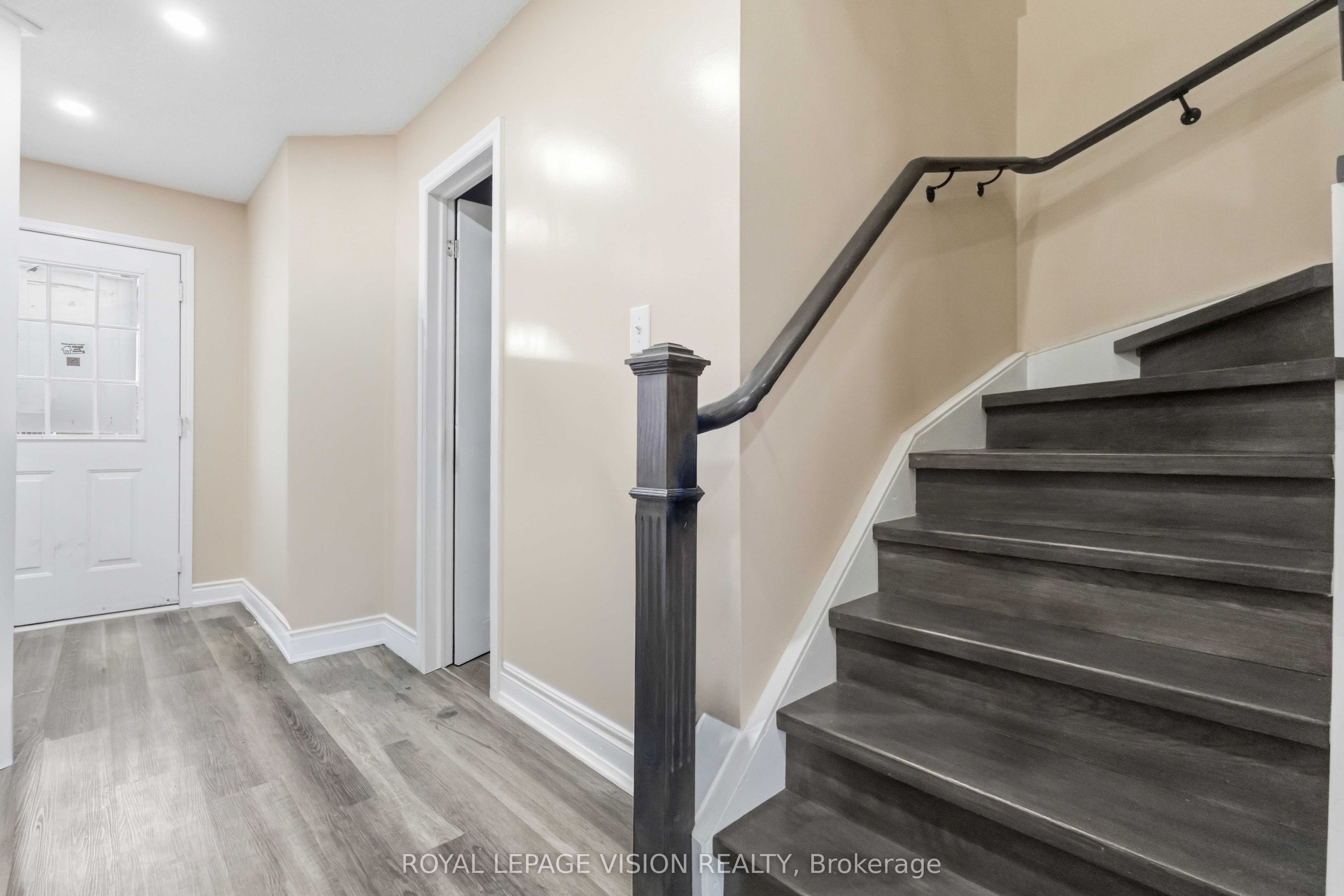 1815 Dalhousie Crescent Property Photo 11