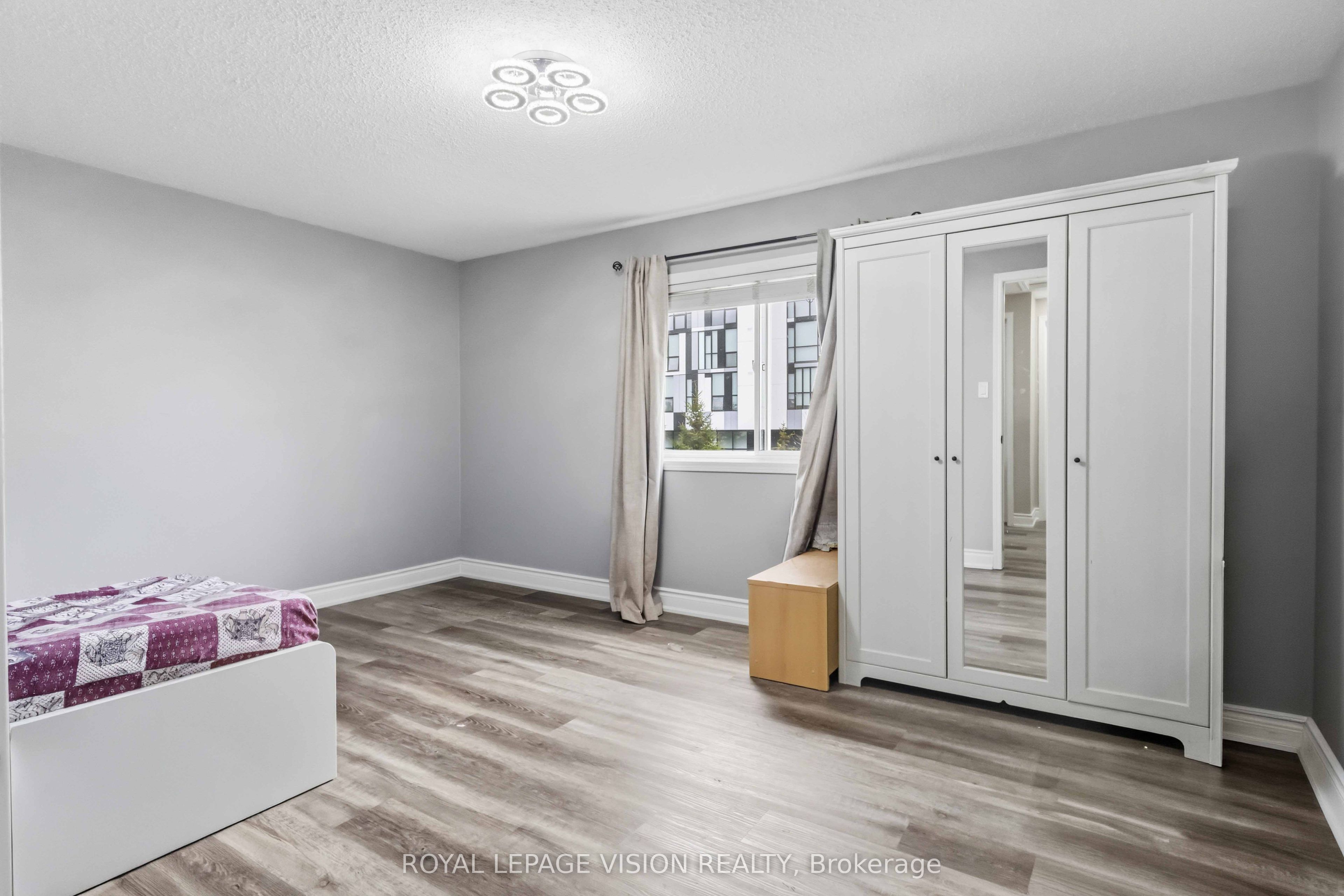 1815 Dalhousie Crescent Property Photo 20