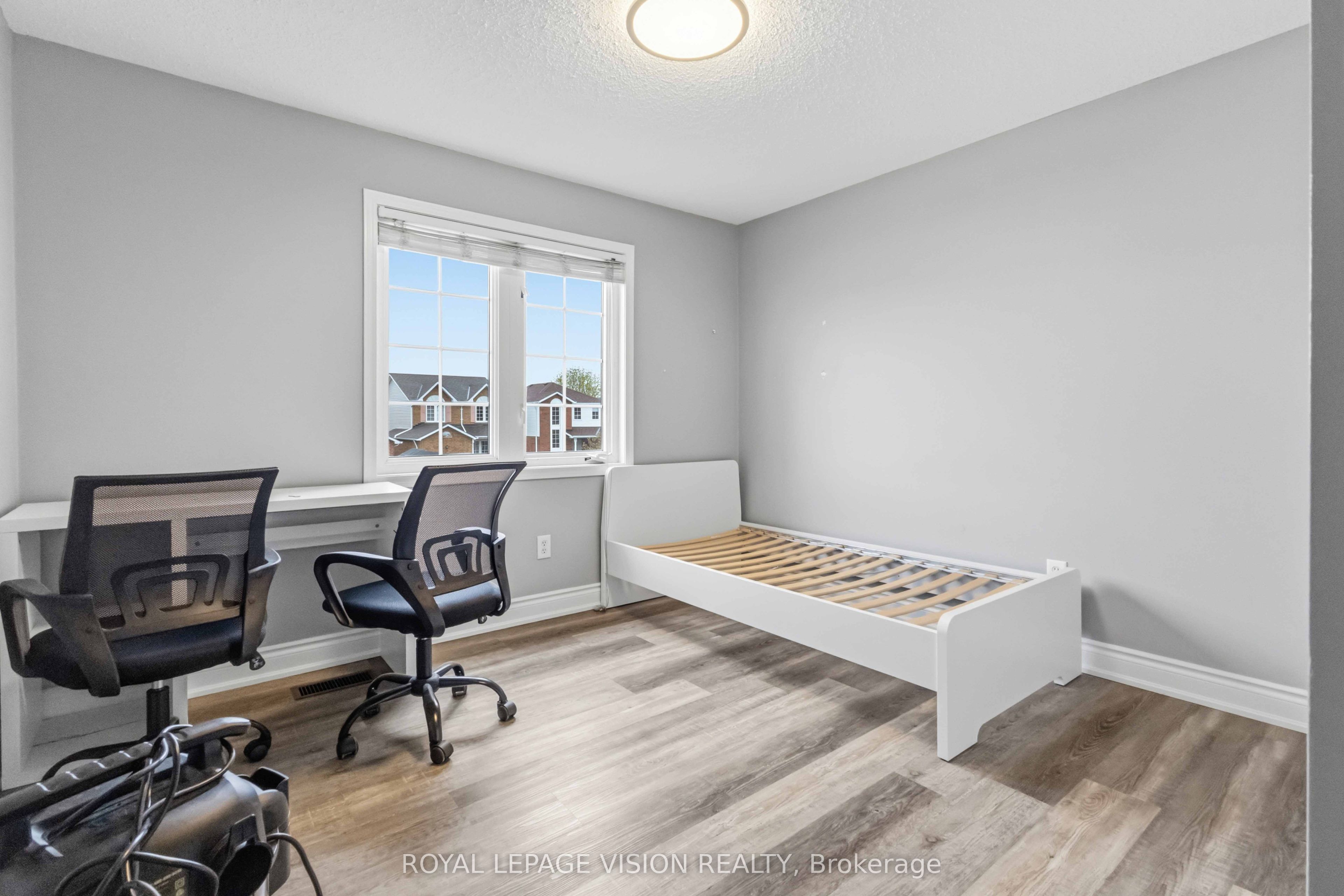 1815 Dalhousie Crescent Property Photo 27