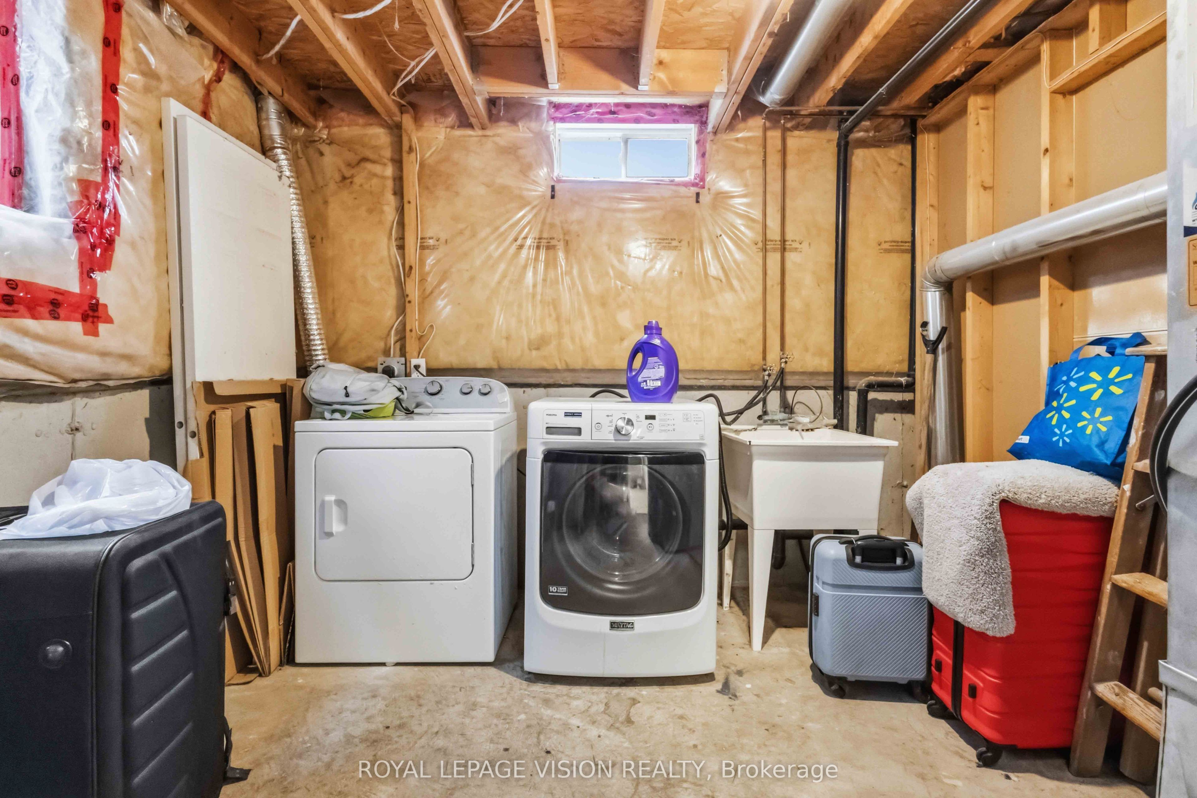 1815 Dalhousie Crescent Property Photo 29