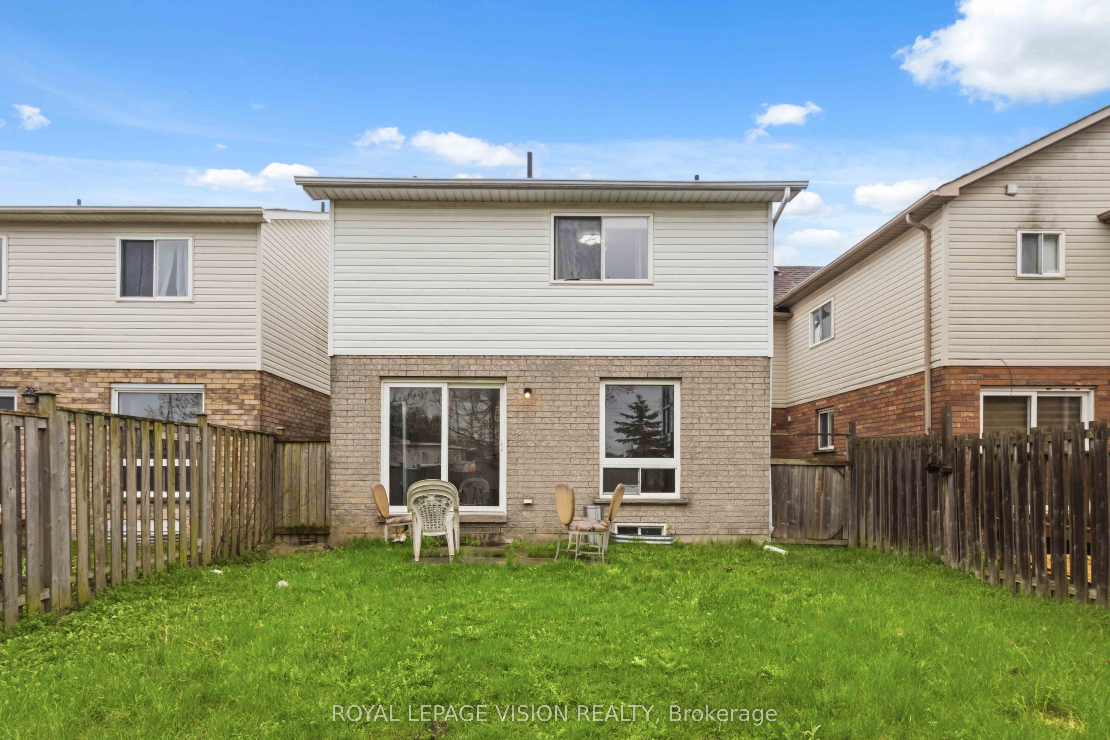 1815 Dalhousie Crescent Property Photo 31
