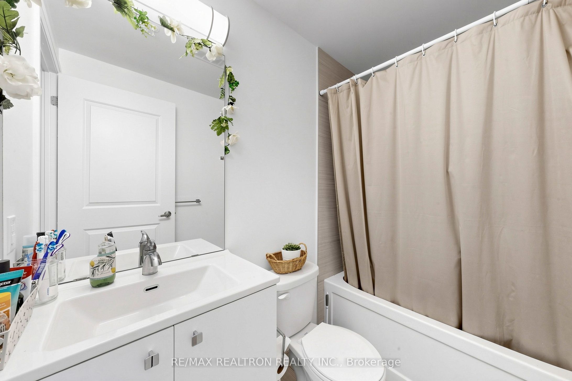 3655 Kingston Road 108 Property Photo 31