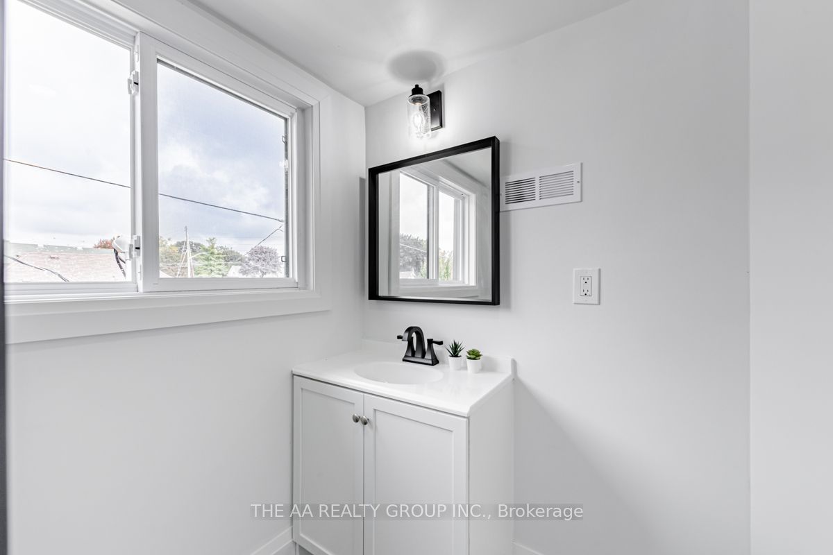 212 Oshawa Boulevard S Property Photo 31