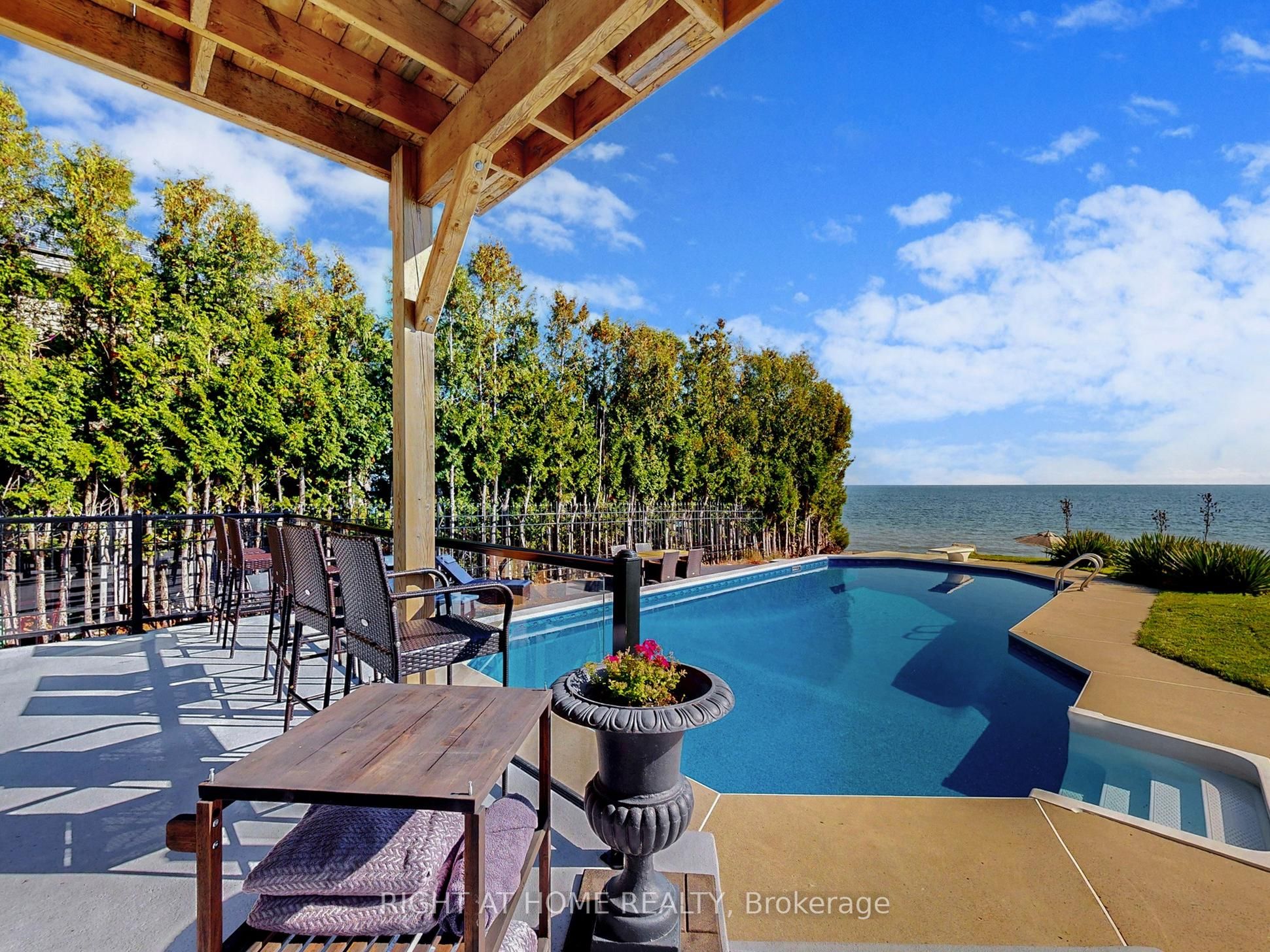 26 Ontoro Boulevard Property Photo 2