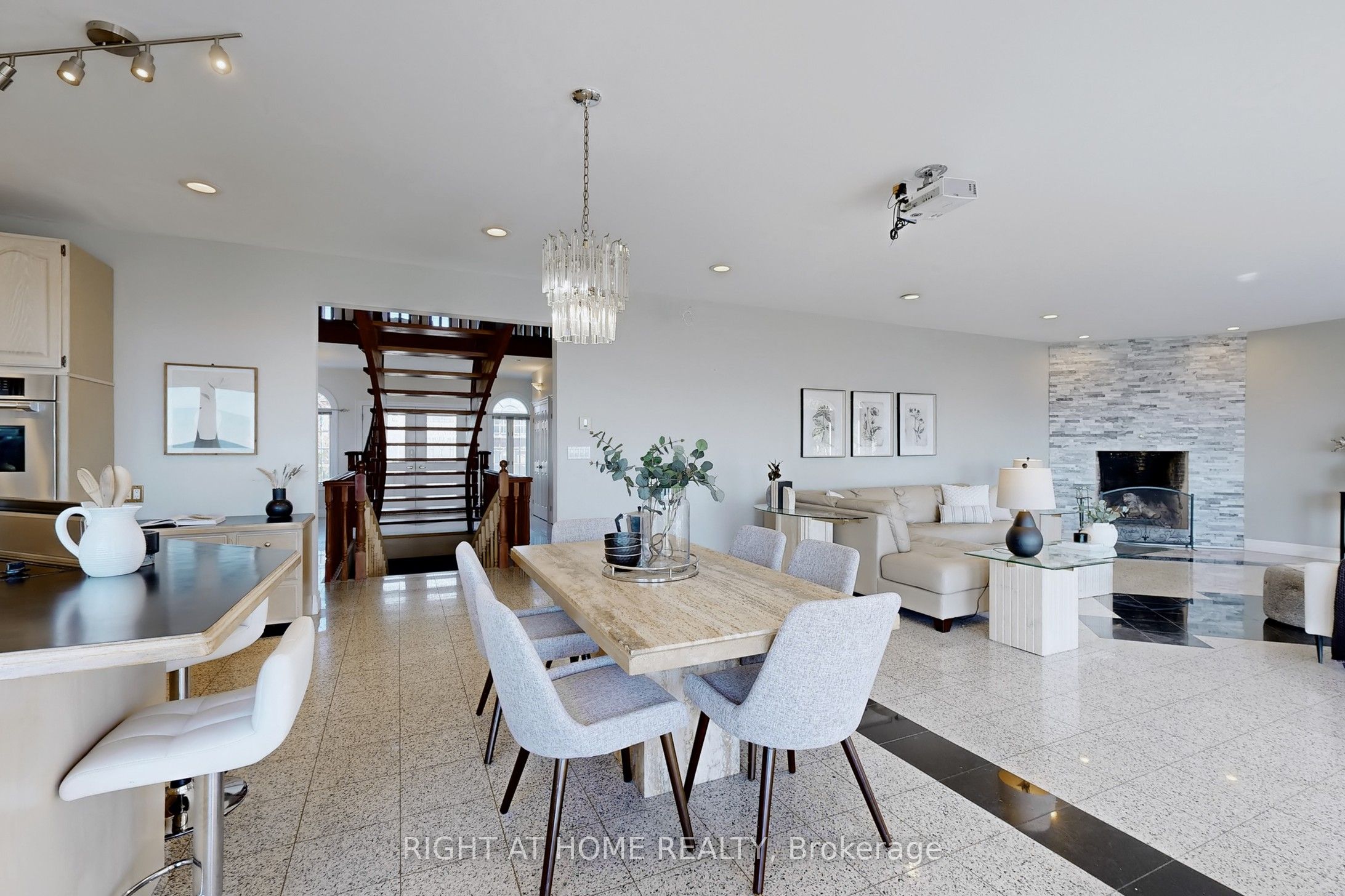 26 Ontoro Boulevard Property Photo 24