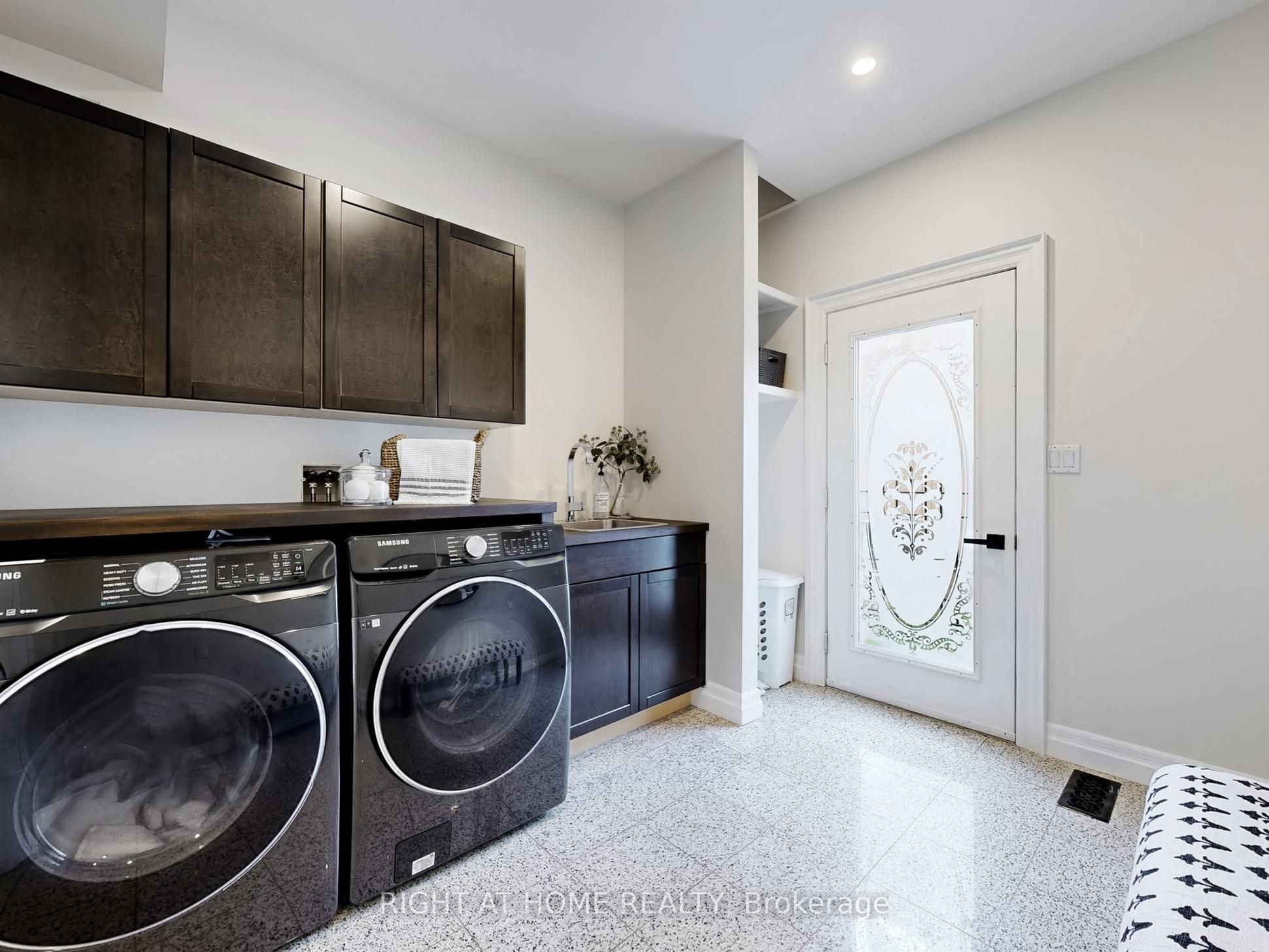 26 Ontoro Boulevard Property Photo 28
