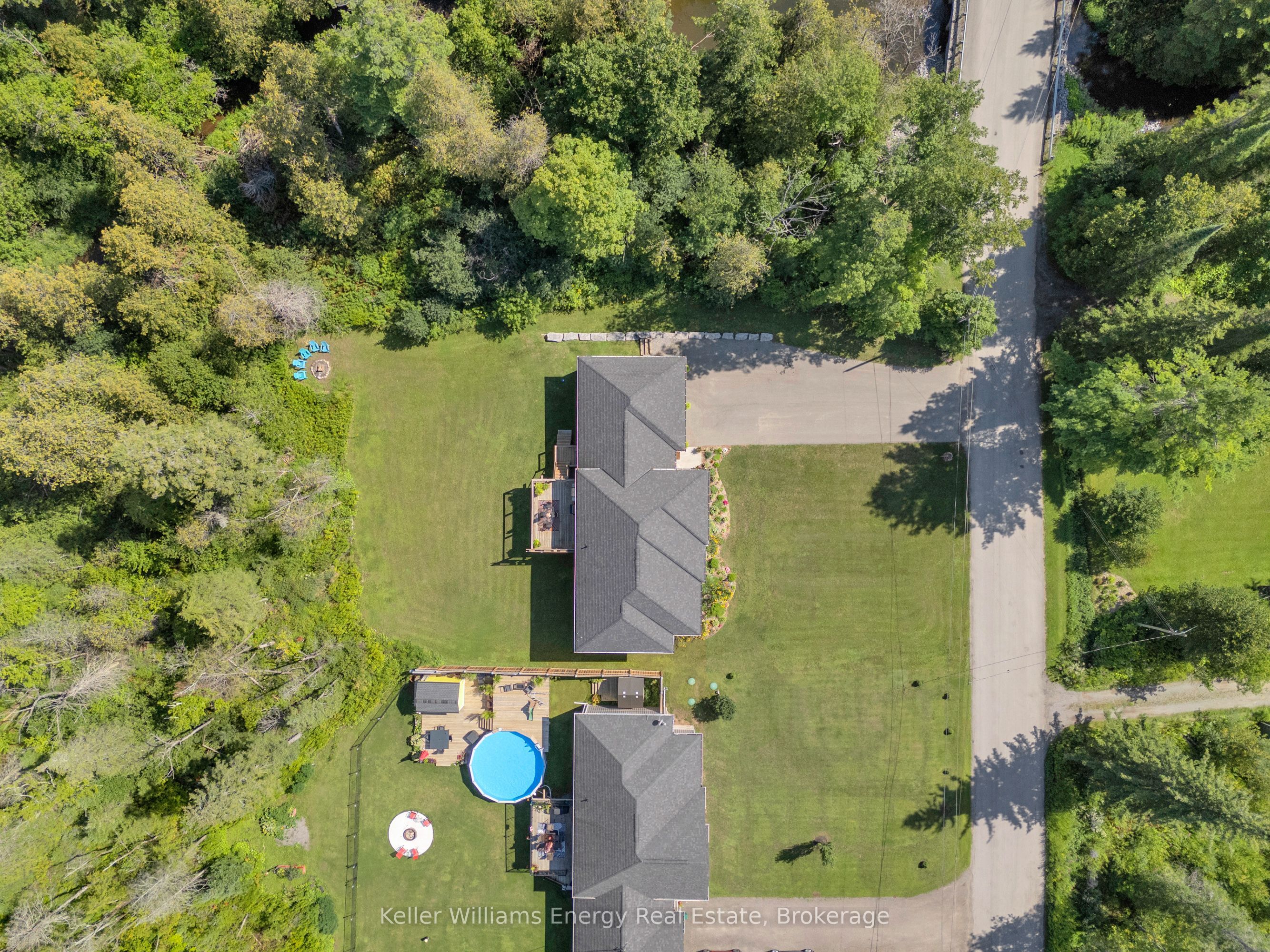 29 Waldweg Drive Property Photo 3