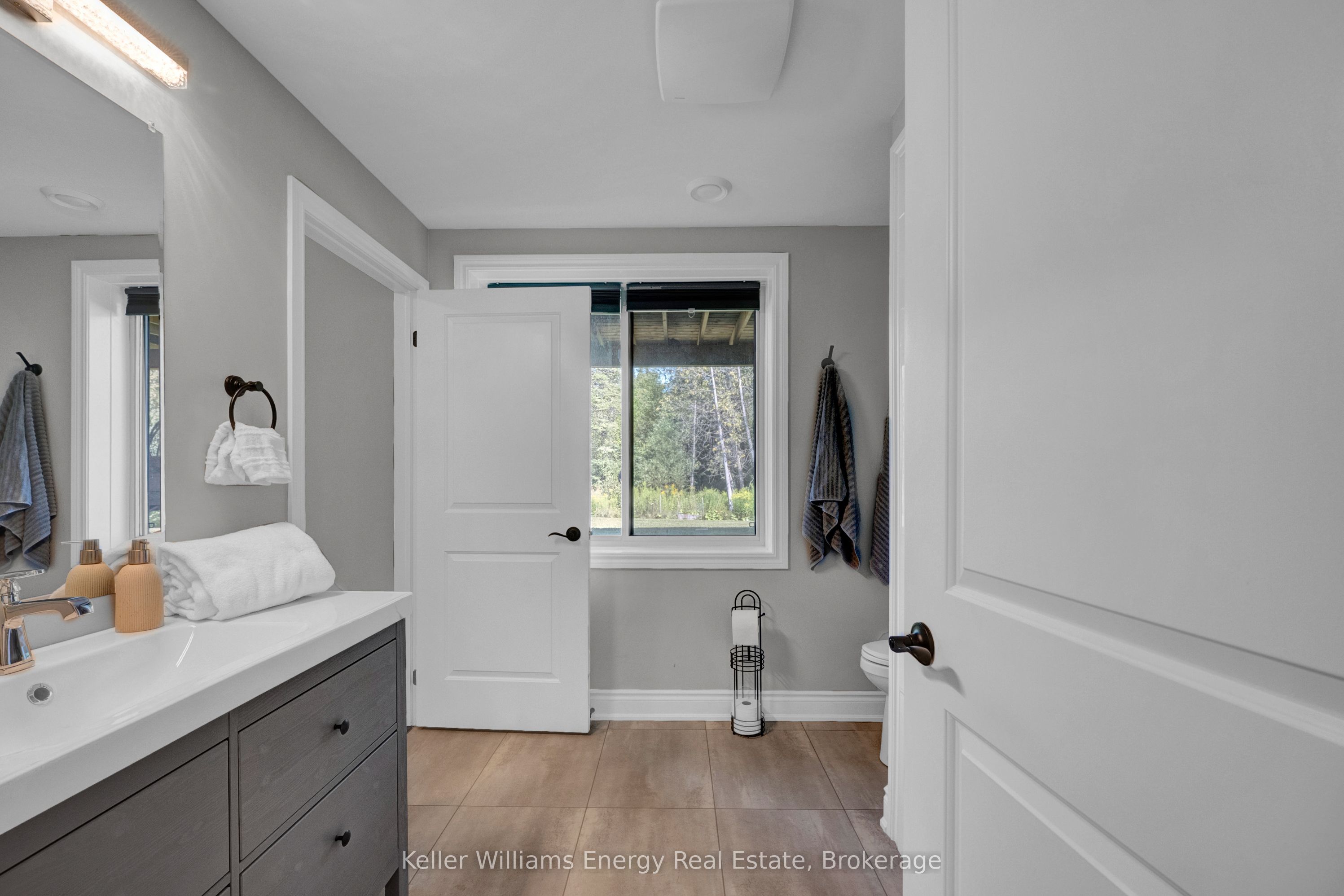 29 Waldweg Drive Property Photo 44