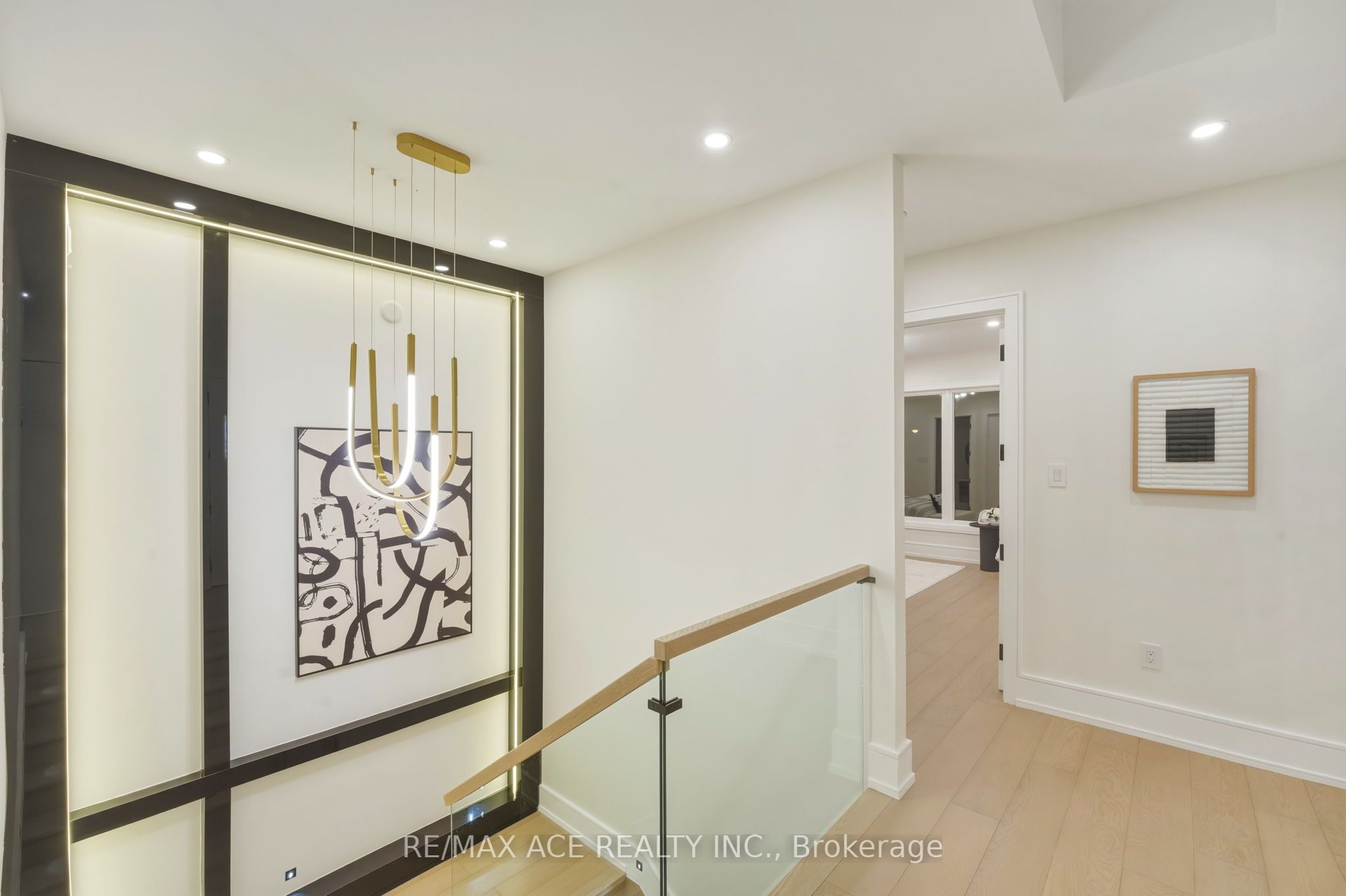 61 Harewood Avenue Property Photo 19