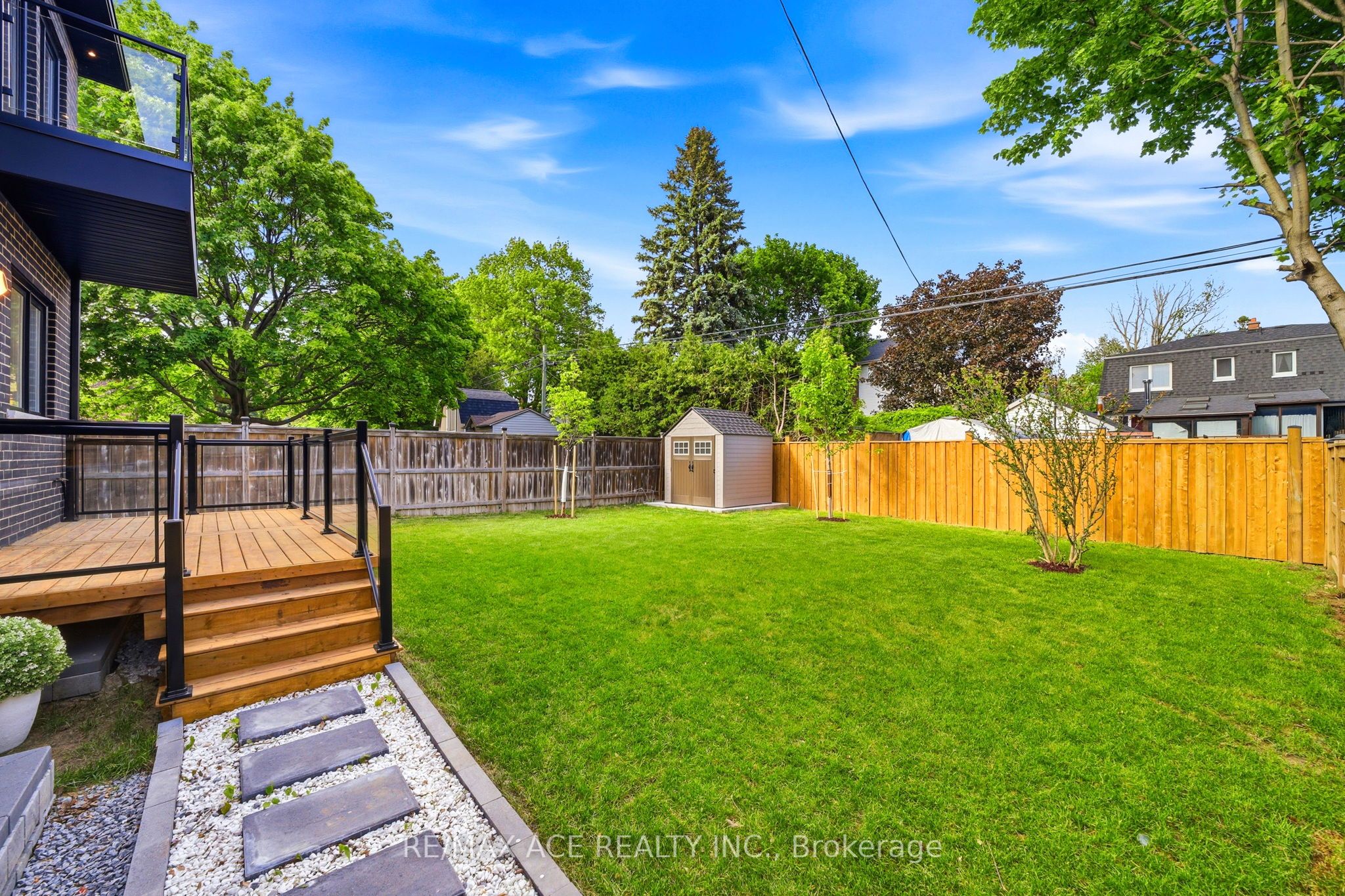 61 Harewood Avenue Property Photo 45