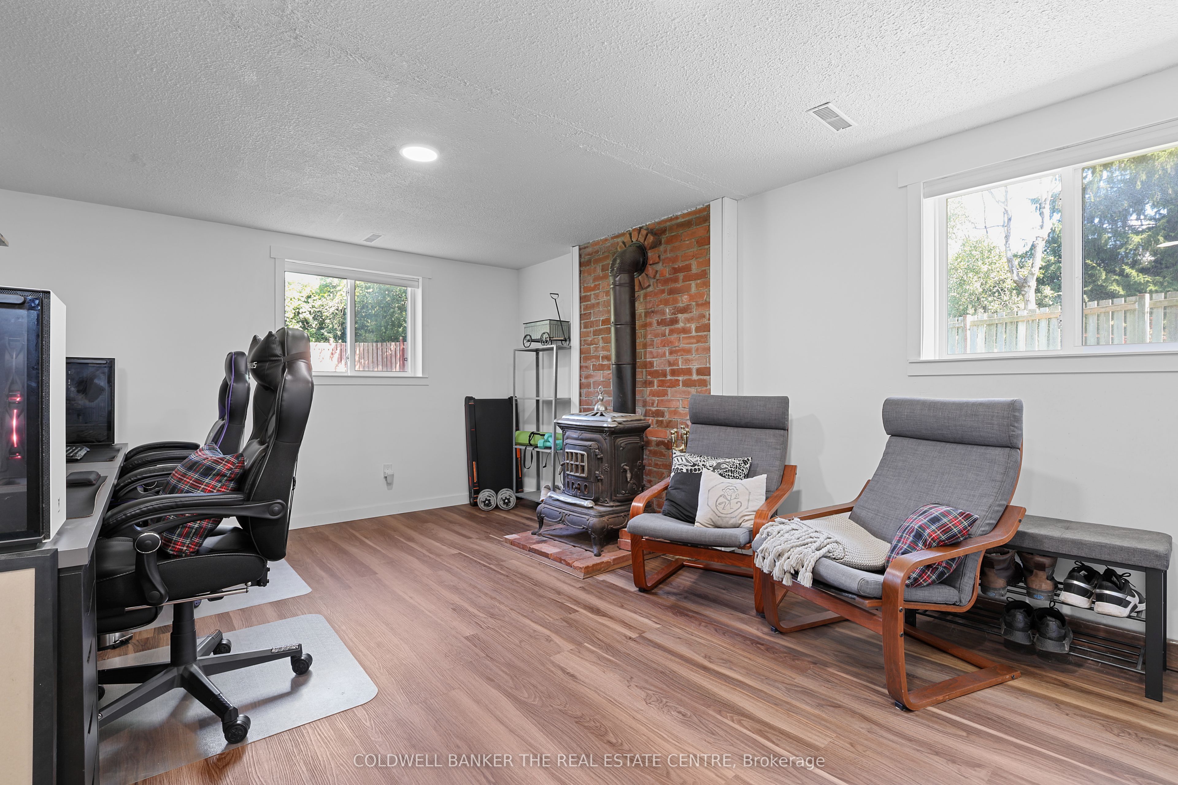 404 Burnley Court Property Photo 27