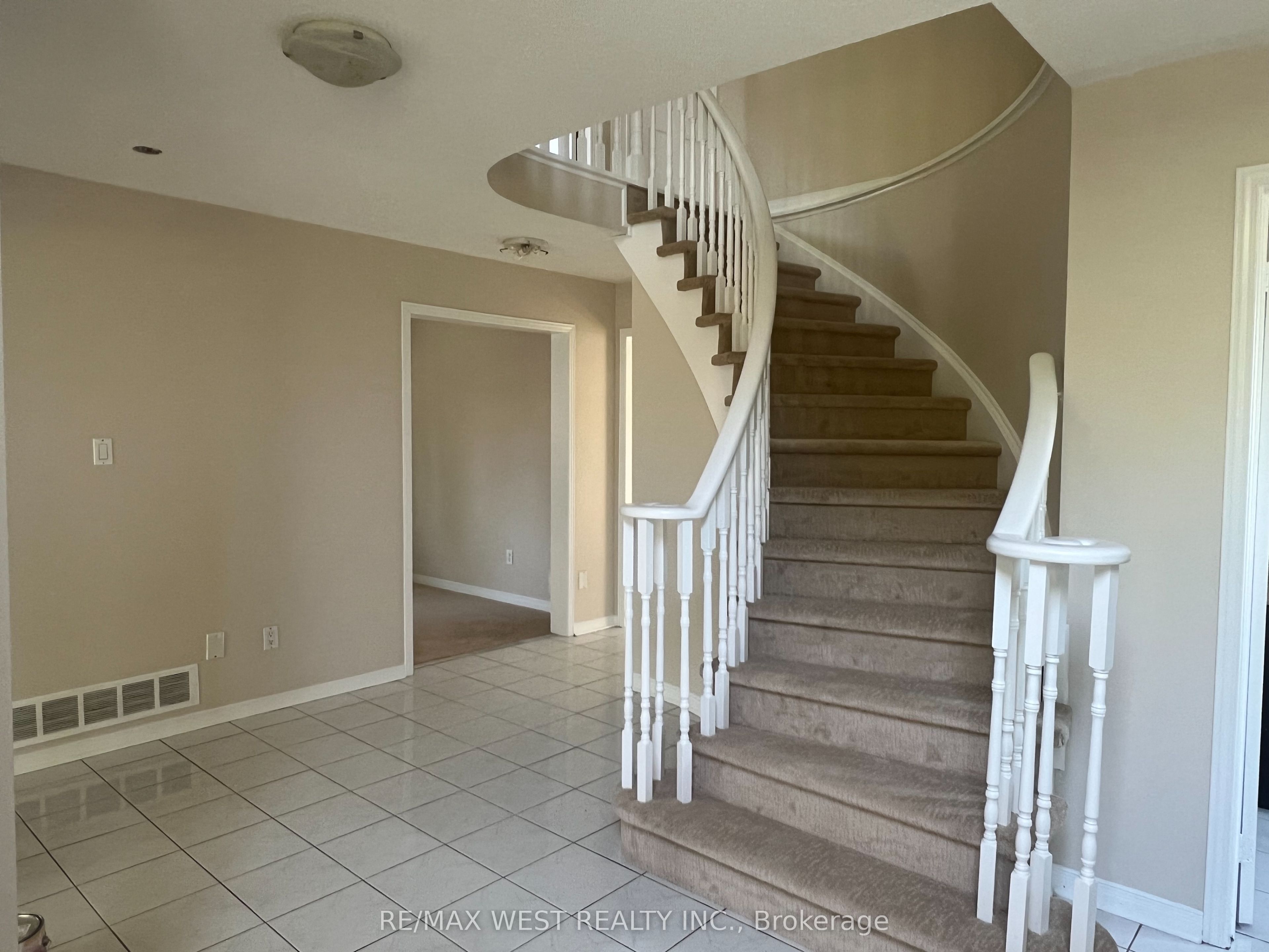60 Furrow Drive Property Photo 3